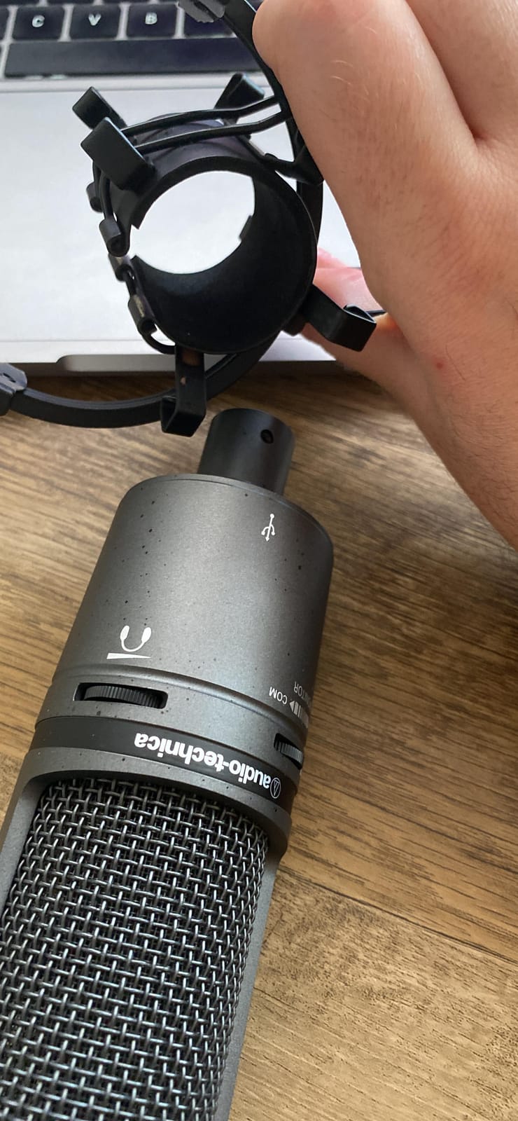 YOUSHARES AT2020 Shock Mount, Microphone Shock Mount Reduces Vibration Noise for Audio Technica AT2020 AT2035 ATR2500 Condenser Mic customer photo 2