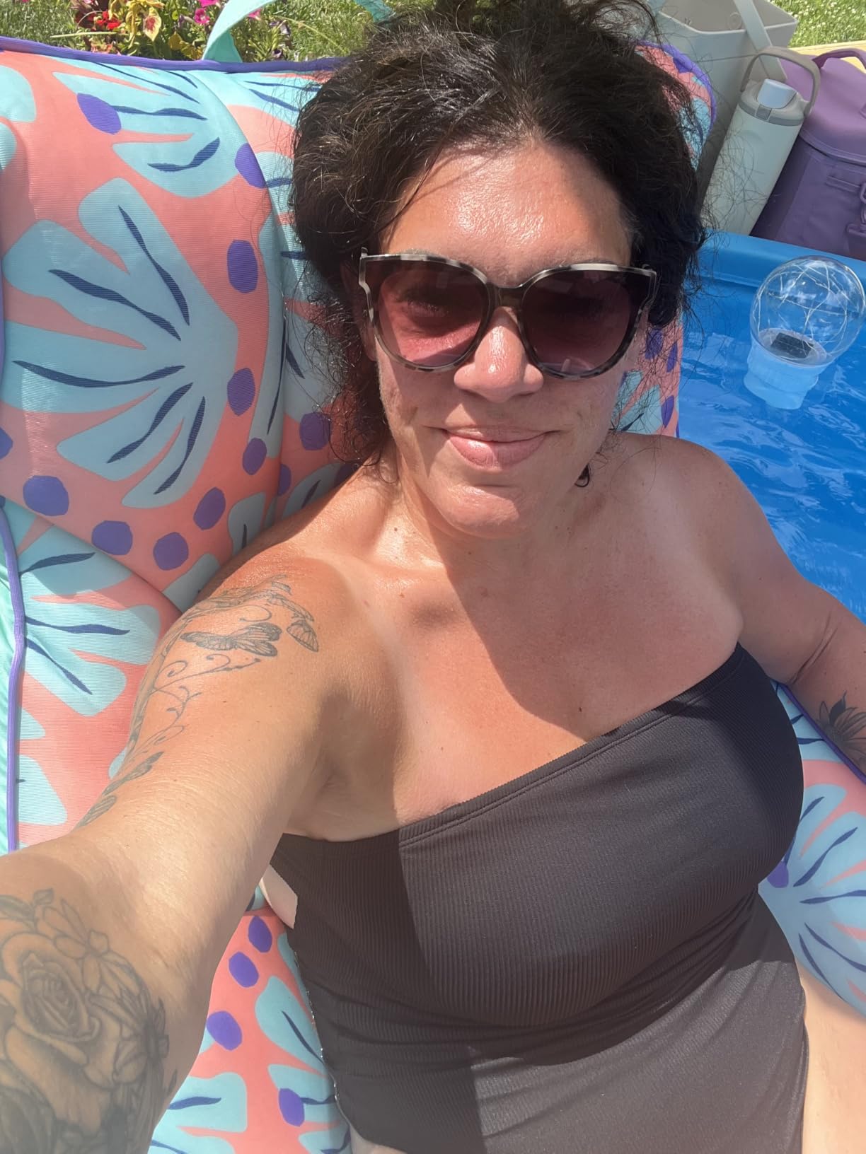 Big Joe Captain's Float No Inflation Needed Pool Lounger with Drink Holder, Blurred Blue Double Sided Mesh, Quick Draining Fabric, 3 feet customer photo 1