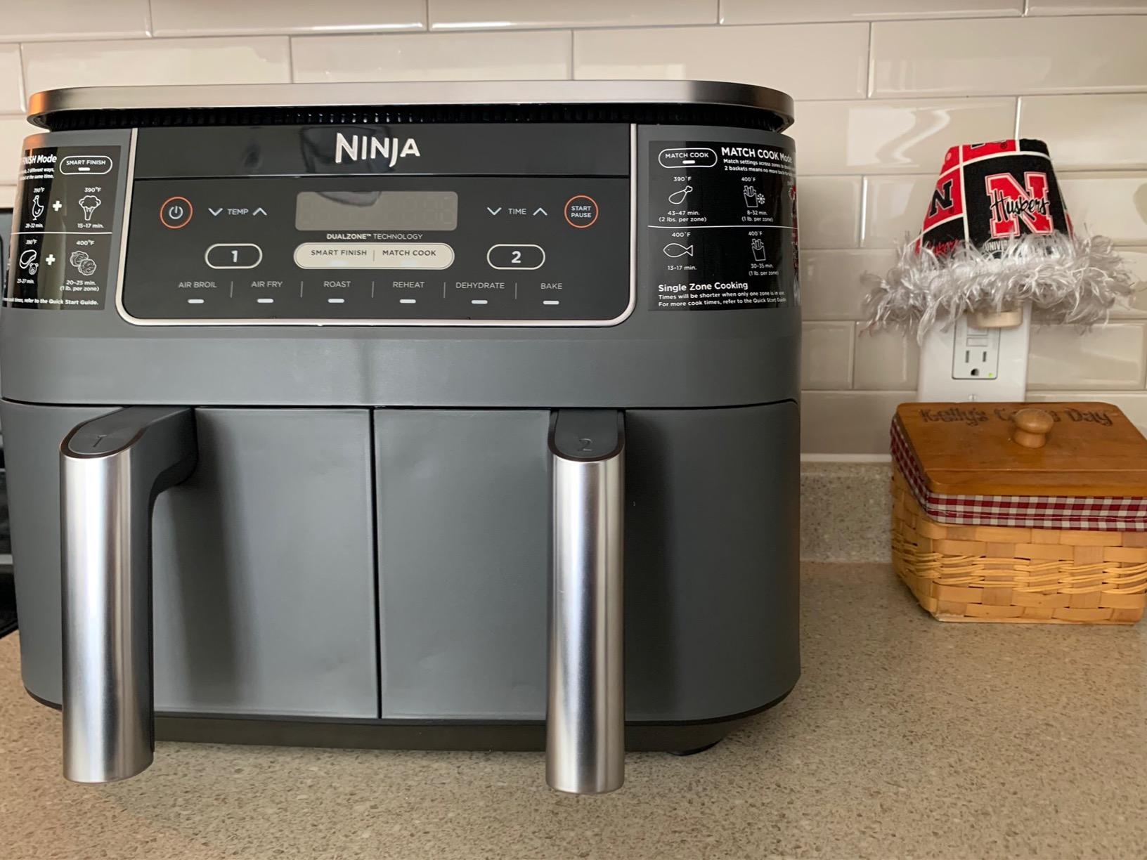 Ninja DZ201 Foodi 8 Quart 6-in-1 DualZone 2-Basket Air Fryer, Match Cook and Smart Finish to Roast, Broil, Dehydrate for Quick Easy Meals, Grey customer photo 1