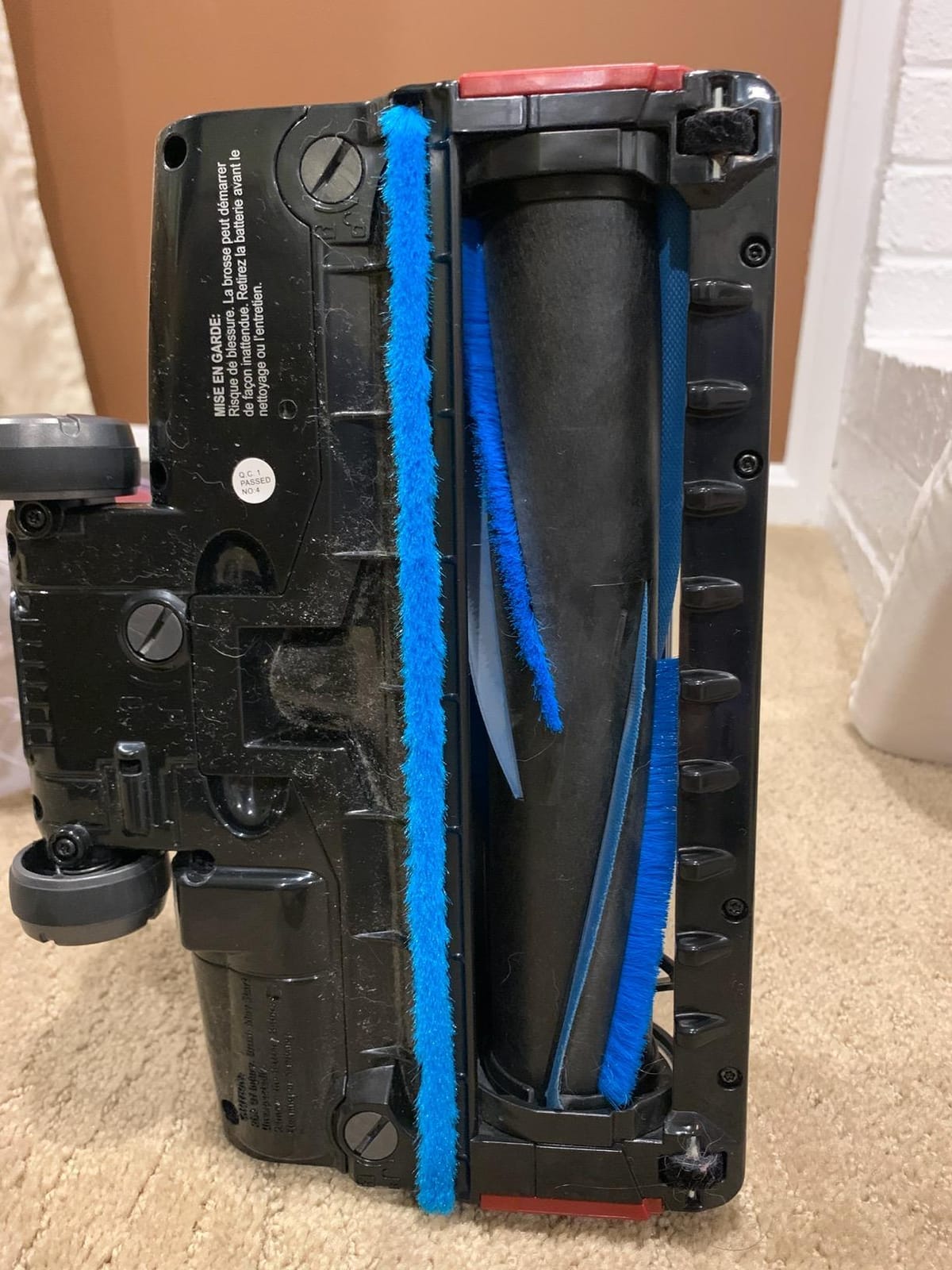 Shark Cordless Vacuum Cleaner, Red, IZ362H customer photo 2
