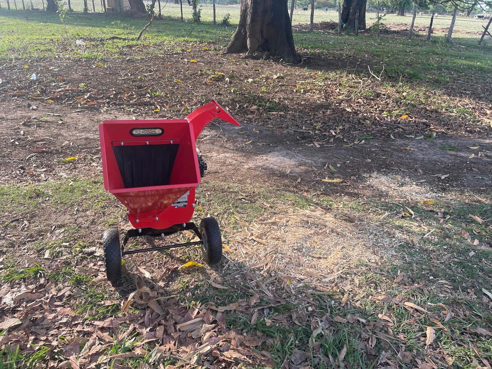 GreatCircleUSA Mini Wood Chipper Shredder Mulcher Ultra Duty 7 HP Gas Powered 3
