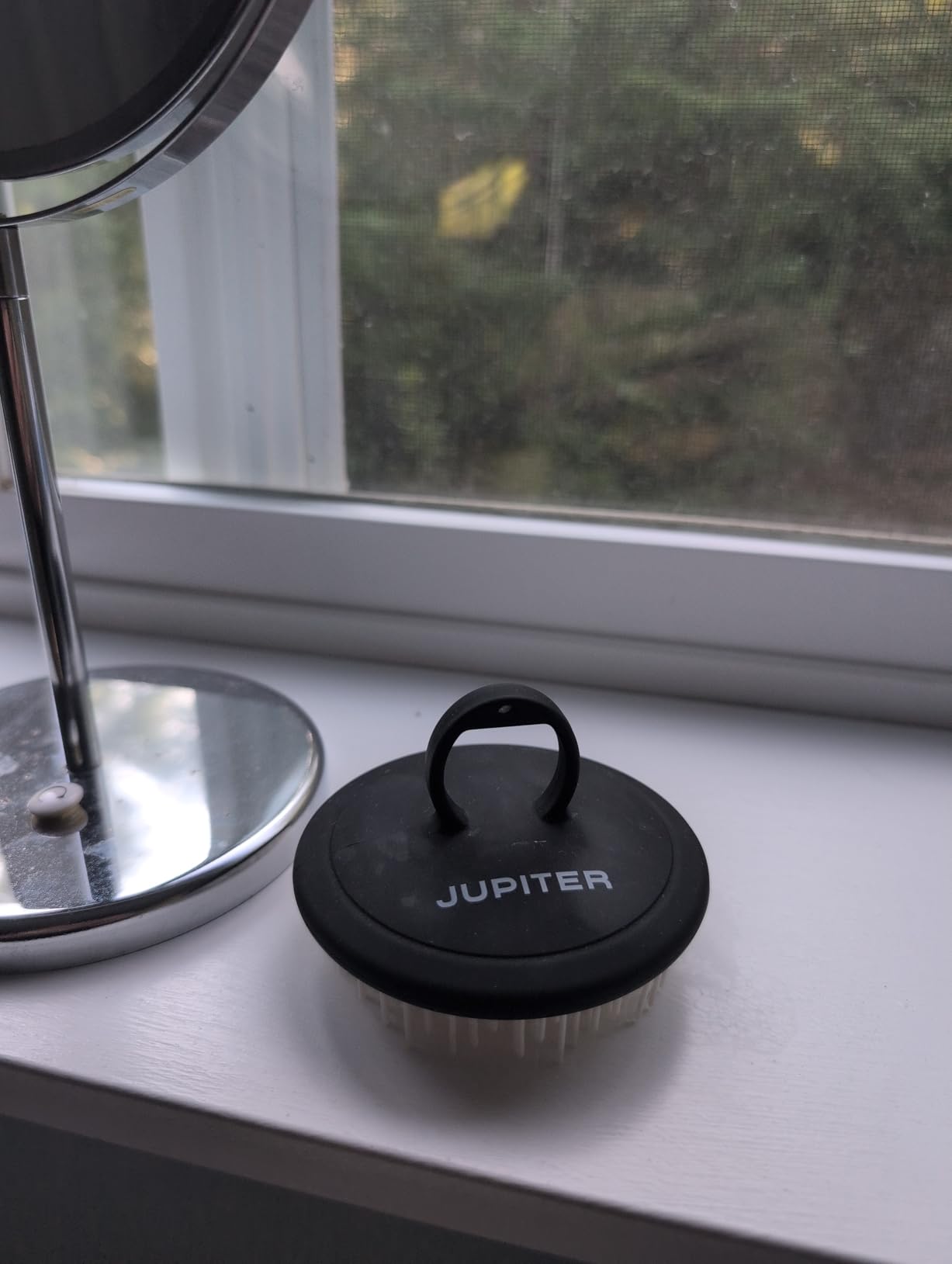 Jupiter Scalp Exfoliator - Scalp Massager Tool for Wet & Dry Hair - Ergonomic Detangler Brush - Dandruff Comb & Scrub to Remove Dandruff & Buildup and Support Circulation - Black/White customer photo 1