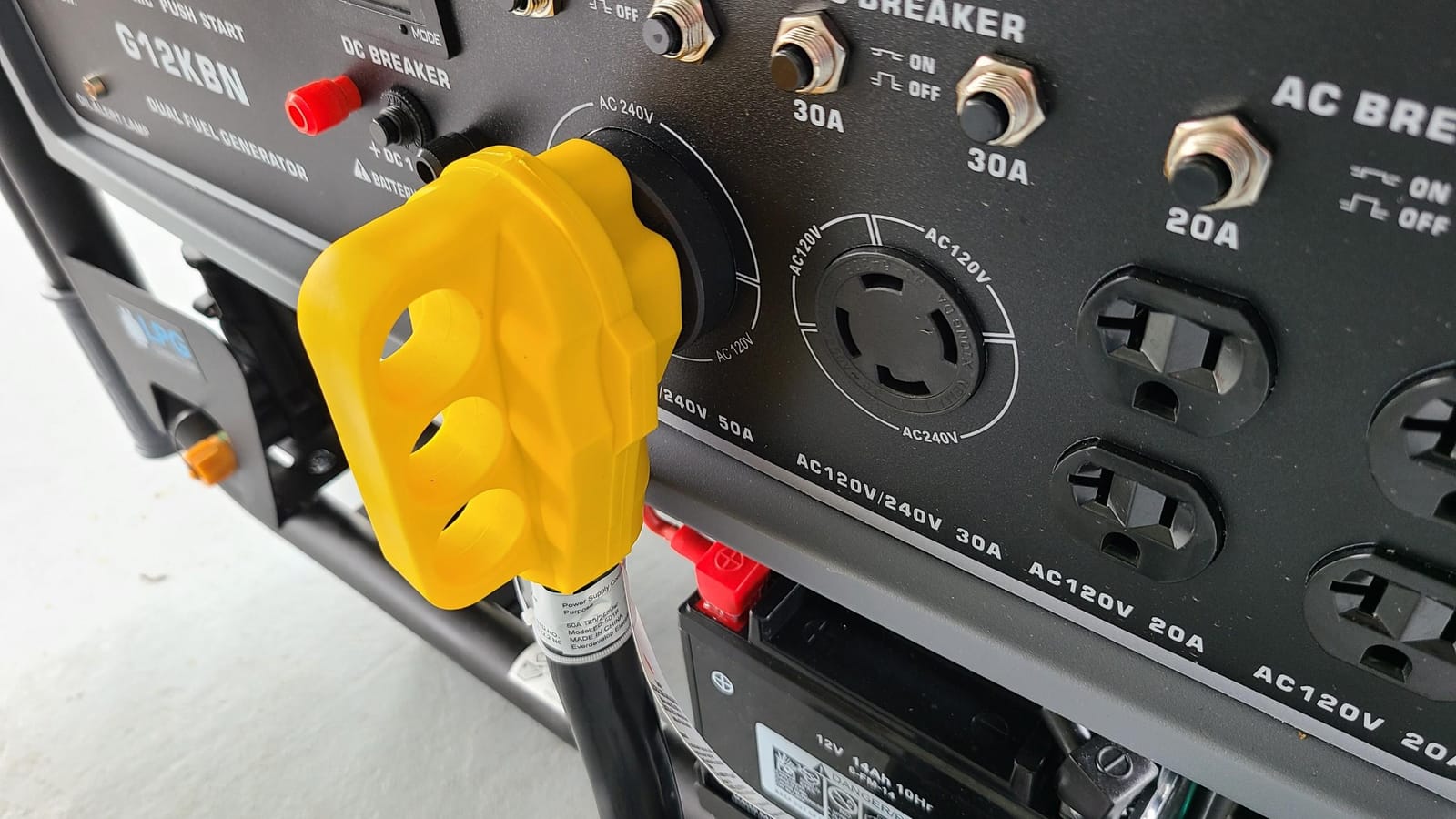 Pulsar G12KBN-SG Heavy Duty Portable Dual Fuel Generator - 9500 Rated Watts & 12000 Peak Watts - Gas & LPG - Electric Start - Transfer Switch & RV Ready - CARB Compliant customer photo 1