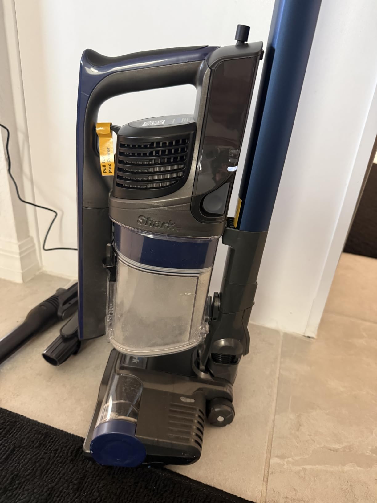 Shark Cordless Vacuum Cleaner - Blue - IZ363HT customer photo 1