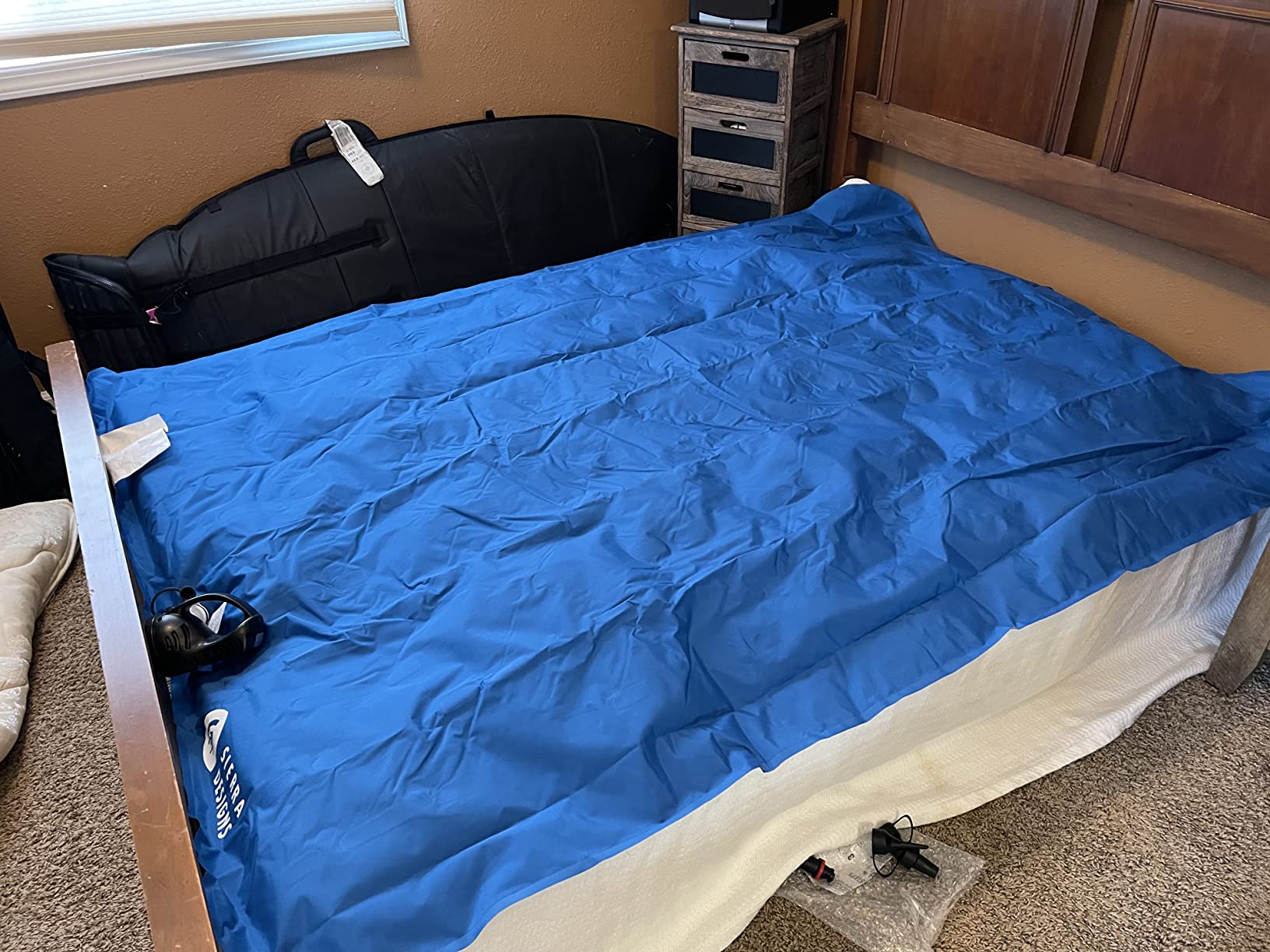 Sierra Designs Queen & Single Camping Air Bed Mattress for Car Camping, Trave, and Camp (Pump Included) customer photo 2