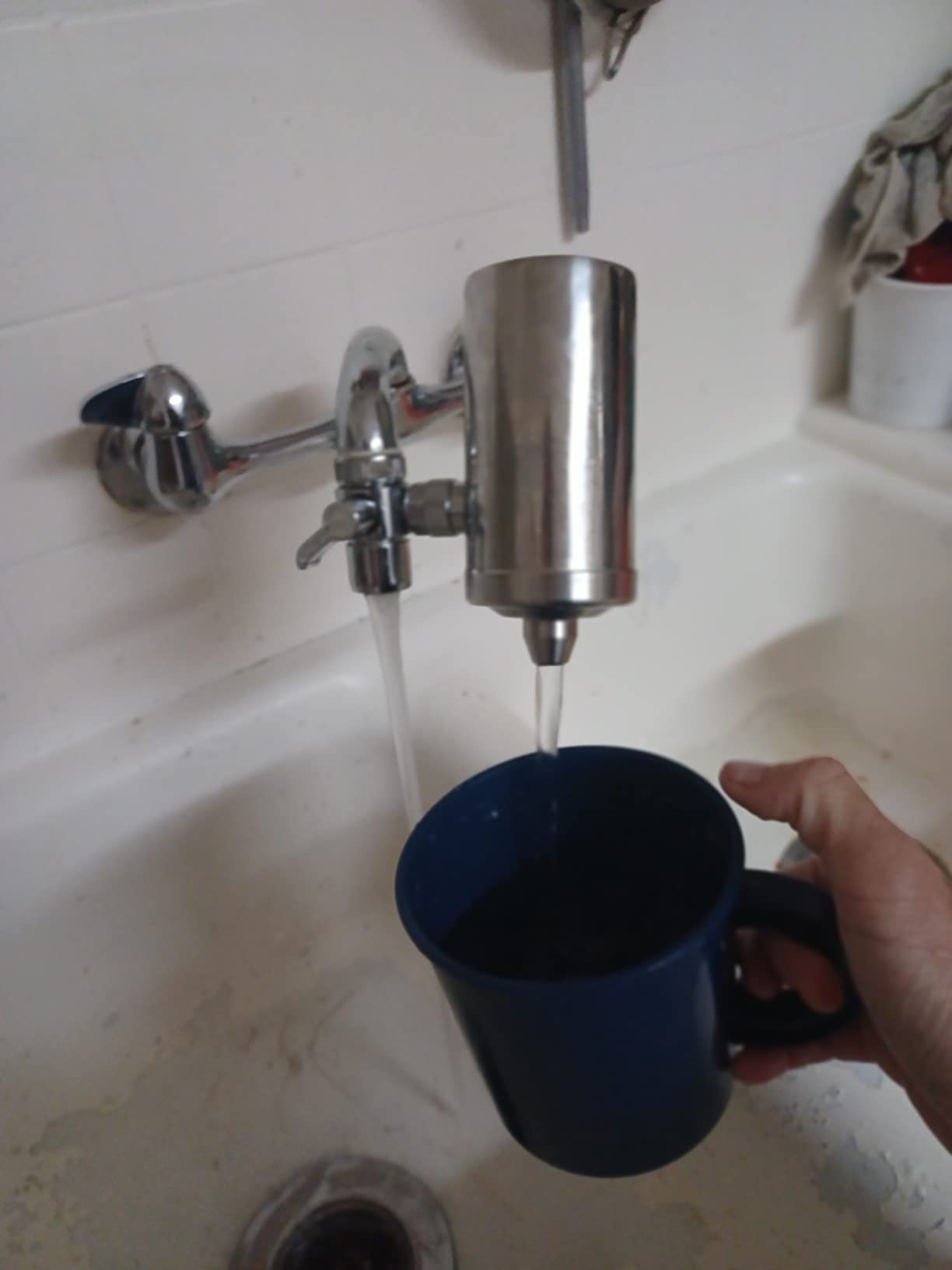 1200 Gallons Faucet Water Filter, 2.2 GPM Outlet Flow Rate Tap Water Filter, Six Improvements Water Faucet Filtration System, Removes Chlorine, Lead, Sediments, Bad Taste and More customer photo 2