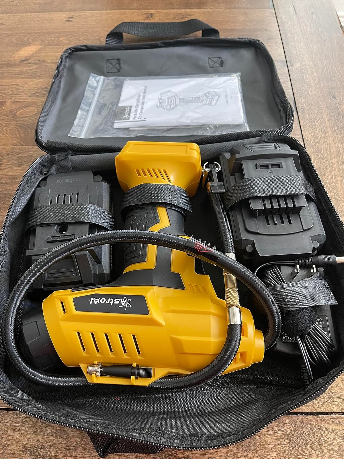 AstroAI Cordless Tire Inflator Portable Air Compressor 160PSI 12VDC Battery customer photo 2