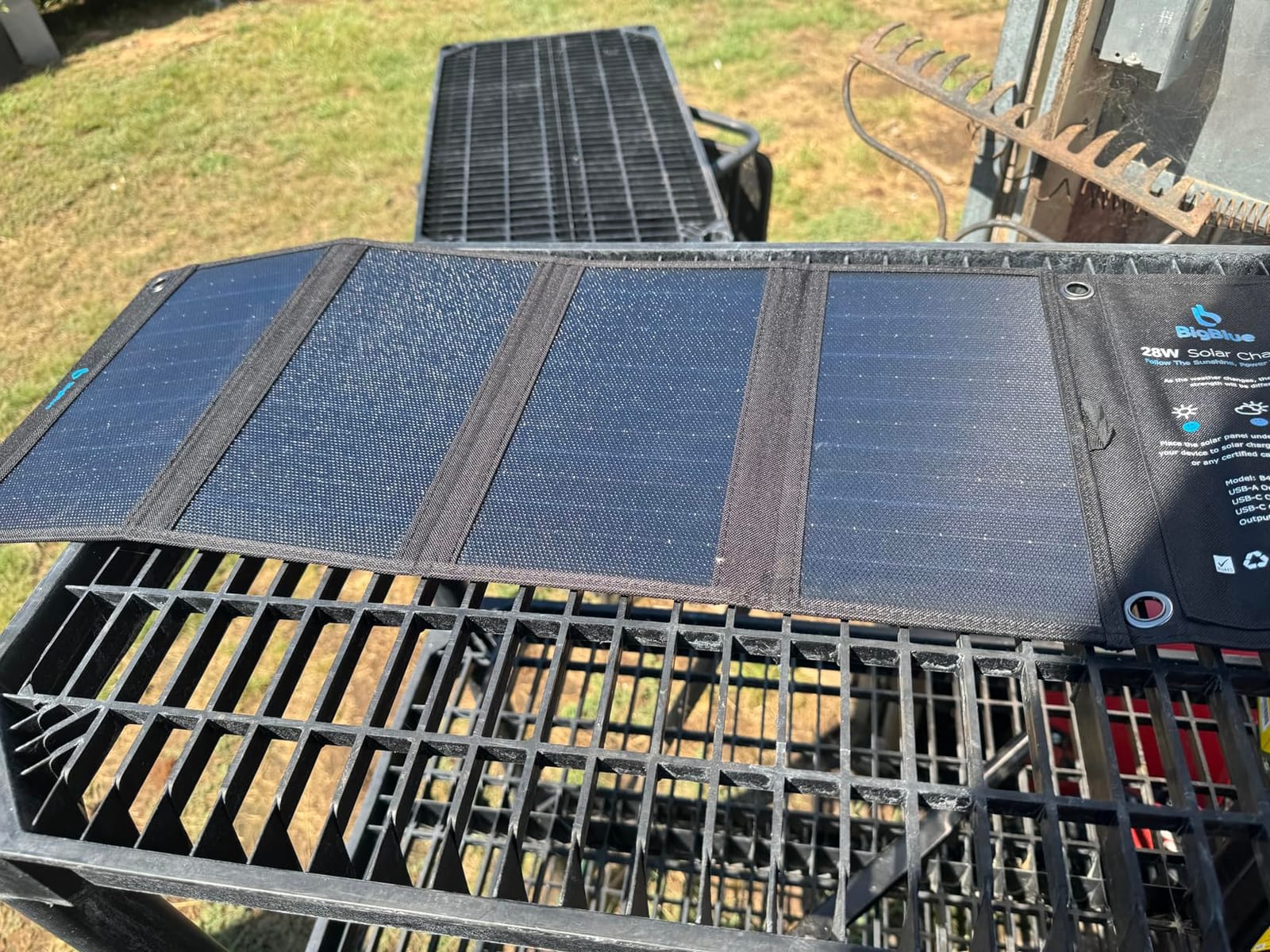 [Upgraded Tiny Solar Charger] BigBlue 14W Solar Panels with USB-A Port(5V/2.4A Max), IPX4 Waterproof, Portable Solar Phone Charger for Hiking, Compatible with iPhone X/8/7, Tablet, Samsung LG etc customer photo 1
