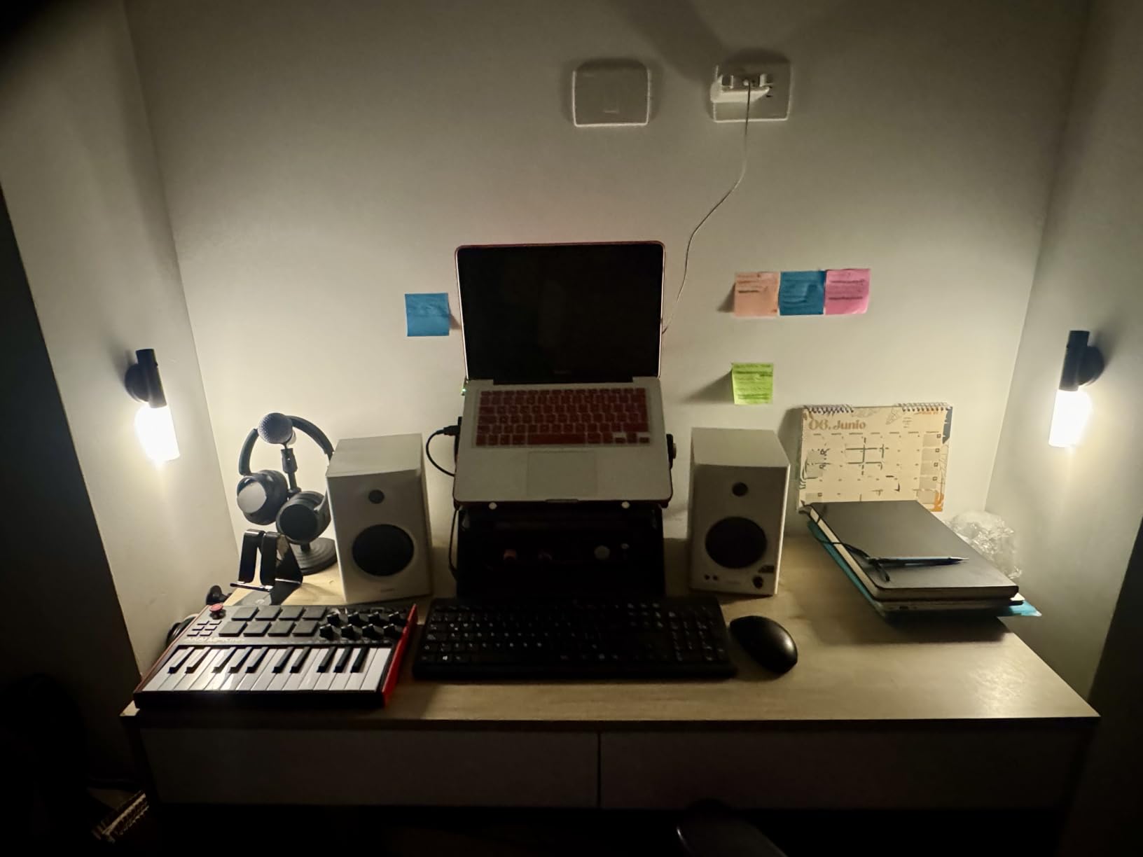 Edifier MR4 Power Studio Monitor Speakers, 4 inch Active Near-Field Speaker customer photo 1