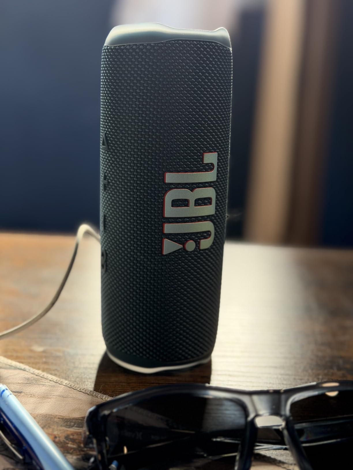 JBL Flip 6 - Portable Waterproof Speaker - Blue customer photo 2