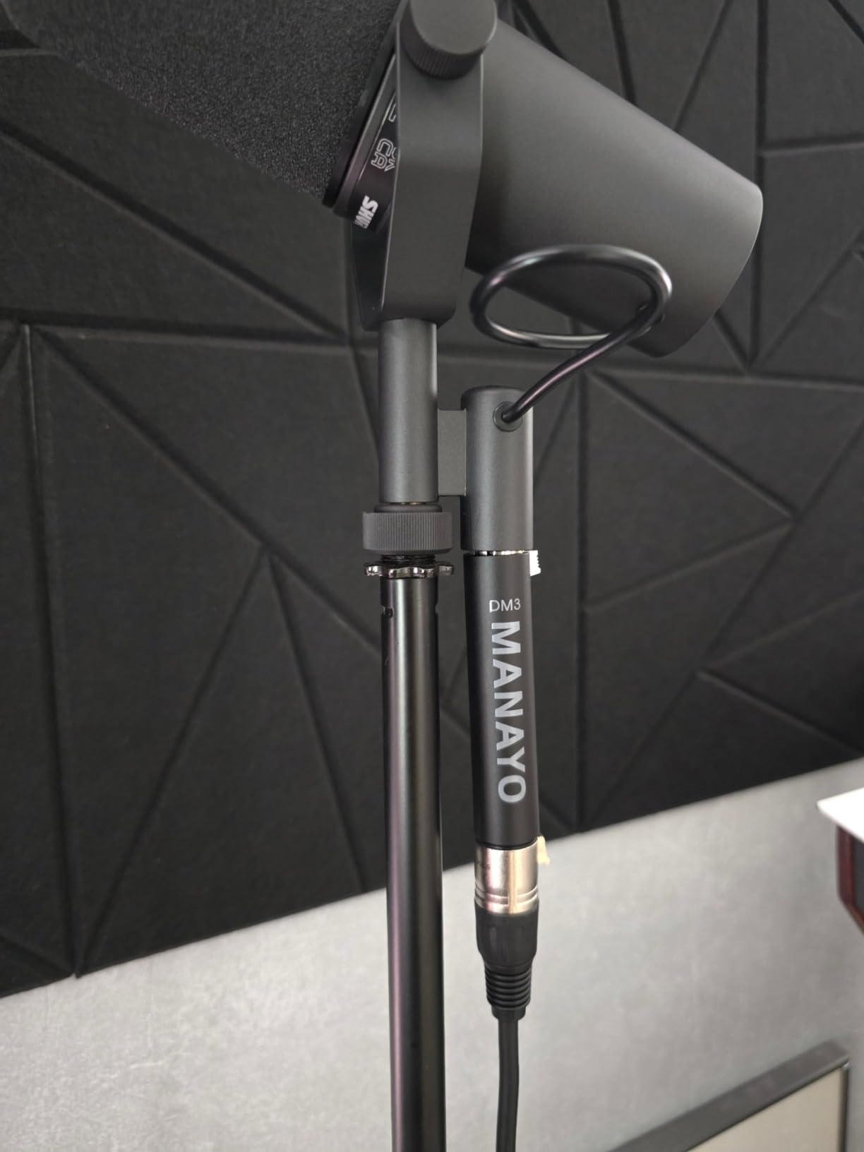 In-line Microphone Pream, Mic Booster Preamplifier for Dynamic and Passive Ribbon Microphones (Black) customer photo 2