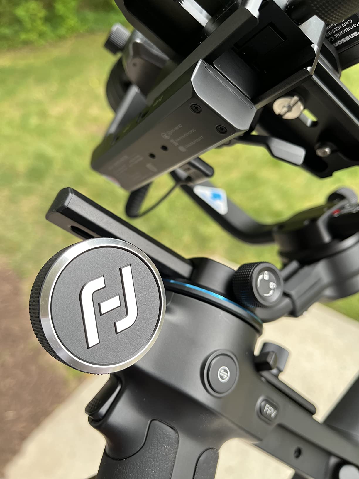 FeiyuTech SCORP-C Gimbal Stabilizer for Cameras DSLR and Mirrorless Camera customer photo 1