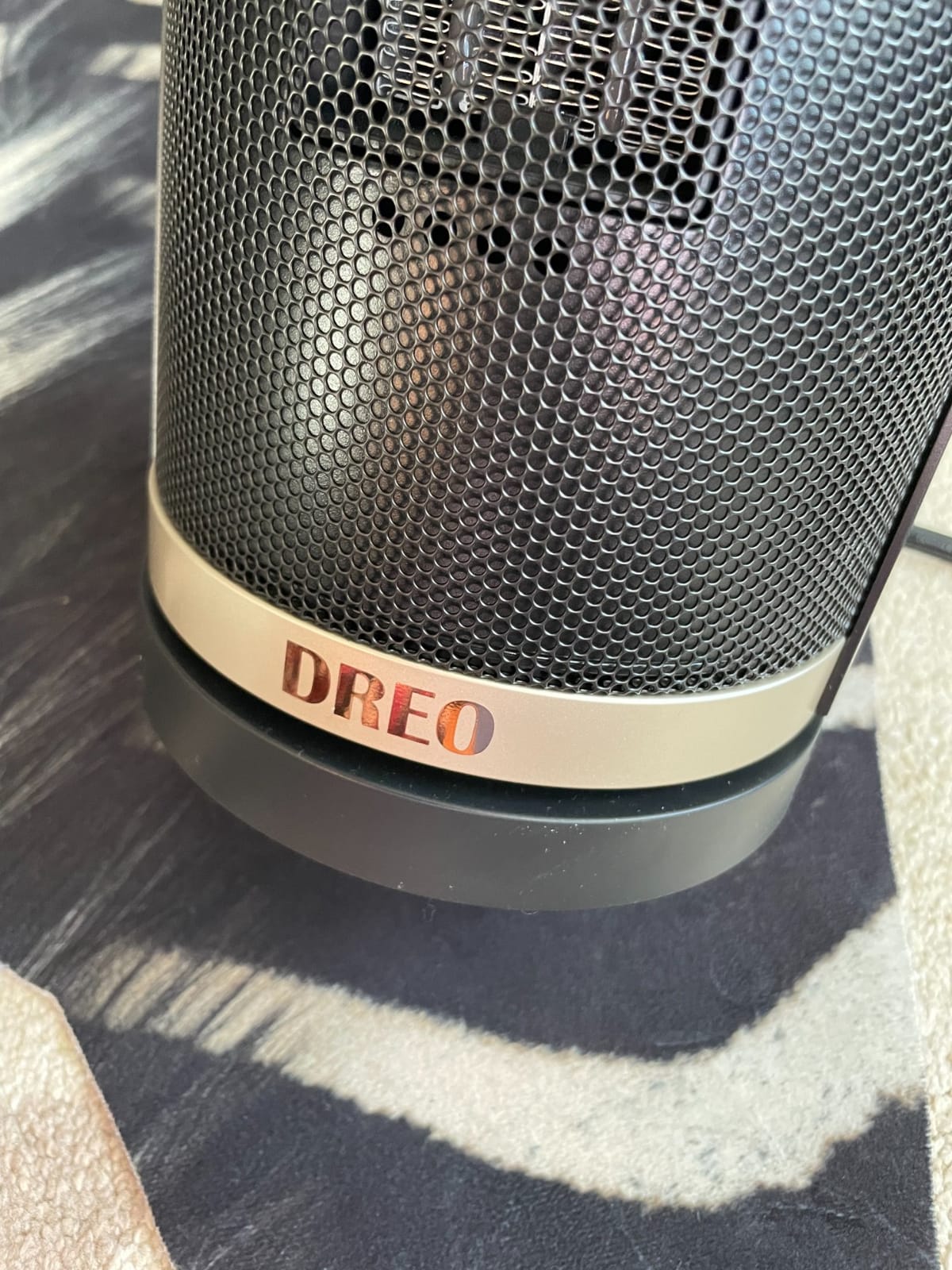 DREO 1500W Electric Space Heater with Remote for Large Room Bedroom,16 Inch customer photo 1