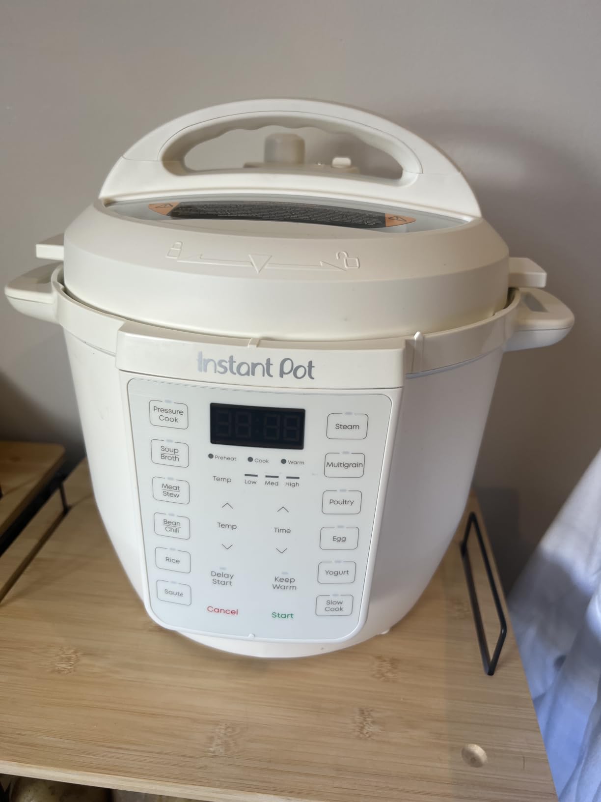 Instant Pot Rio 6 Qt 7-in-1 Electric Pressure Cooker, Black customer photo 1