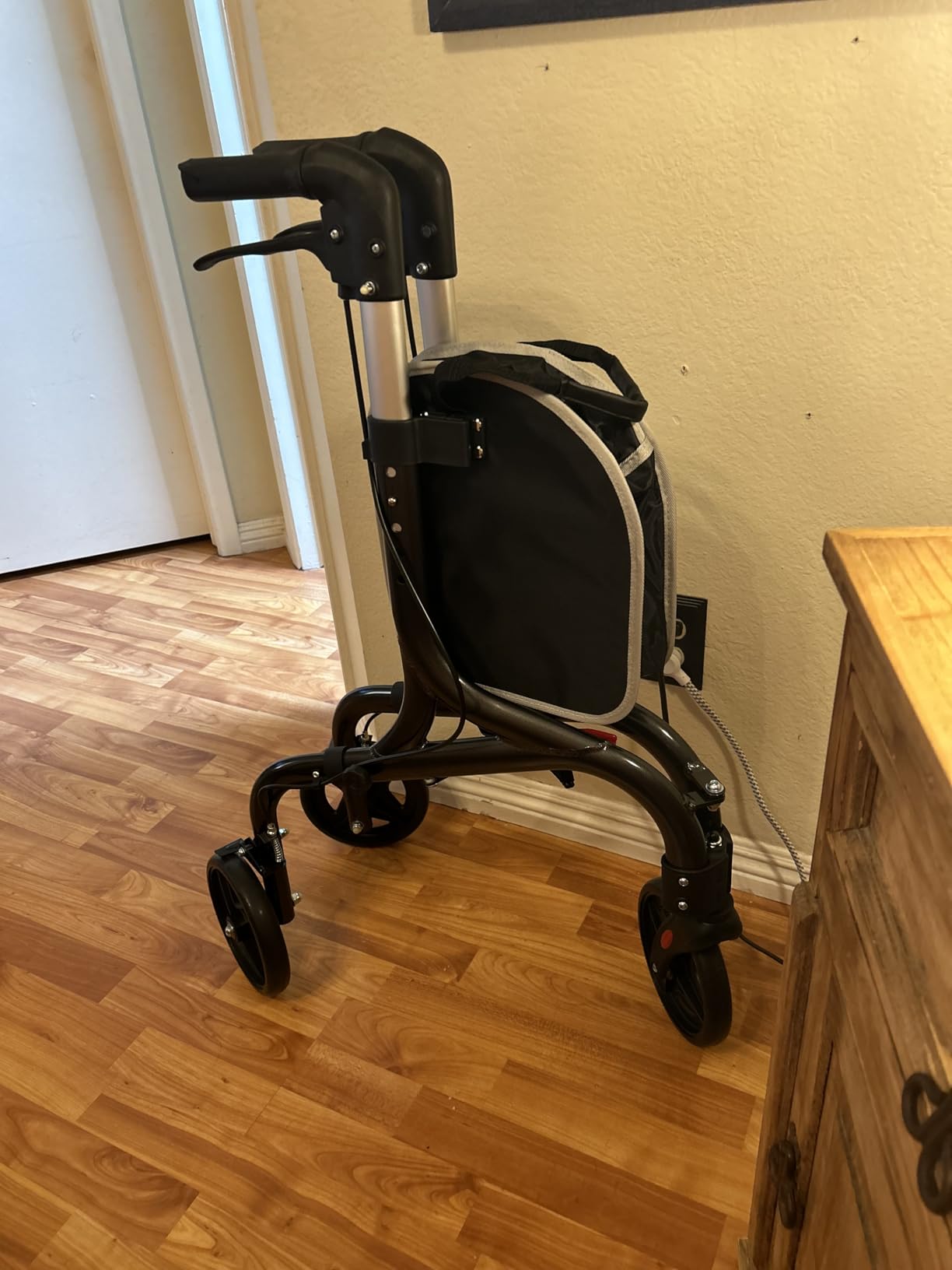 PLANETWALK Premium 3 Wheel Rollator Walker for Seniors – Ultra Lightweight Foldable Aluminum Mobility Aid with Height Adjustable Handle and 7.5 Inch Wheels, Brilliant Blue customer photo 1