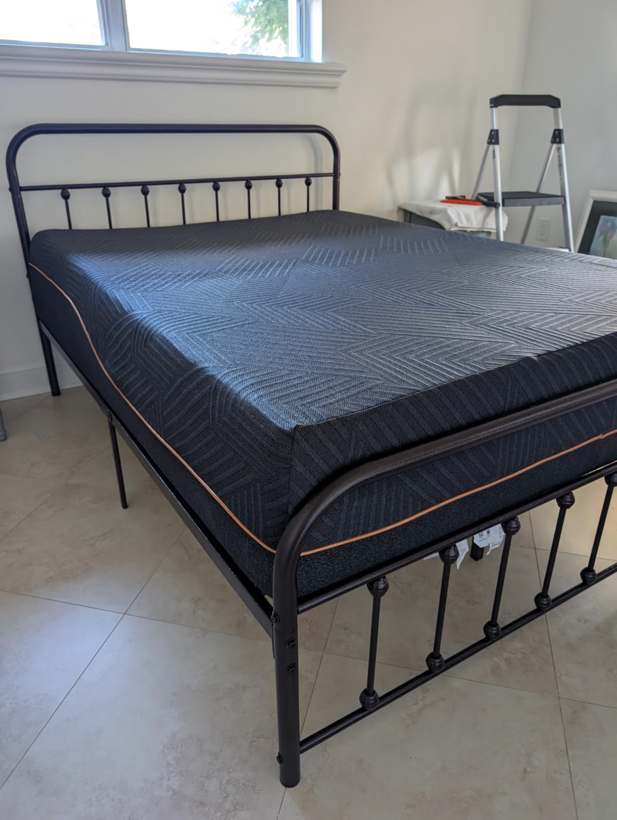 EGOHOME Queen 14 inch Memory Foam Mattress for Back Pain Relief Medium Firm customer photo 1
