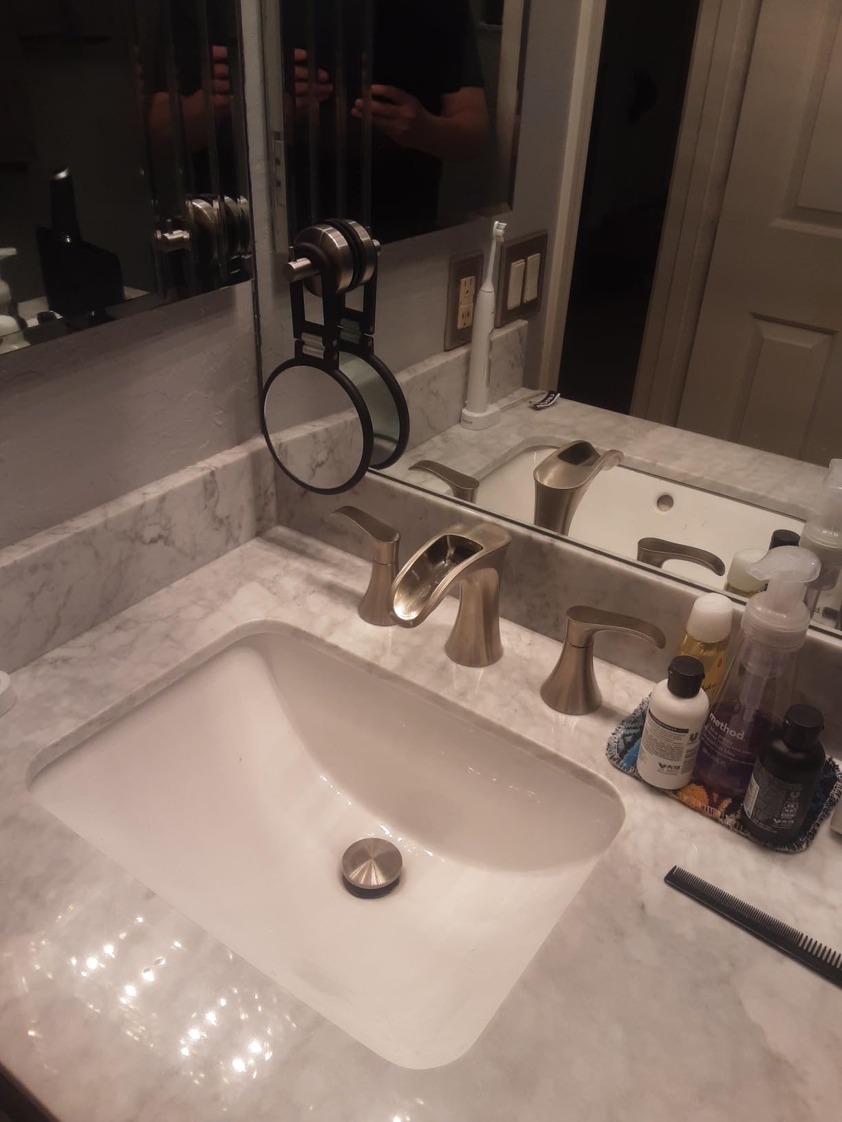 CLSEVXY Magnifying Handheld Mirror Double Sided, 1X 15X Magnification Hand Mirrors, Travel Folding Hand Held Mirror, 360°Rotation Pedestal Makeup Vanity Mirror customer photo 2