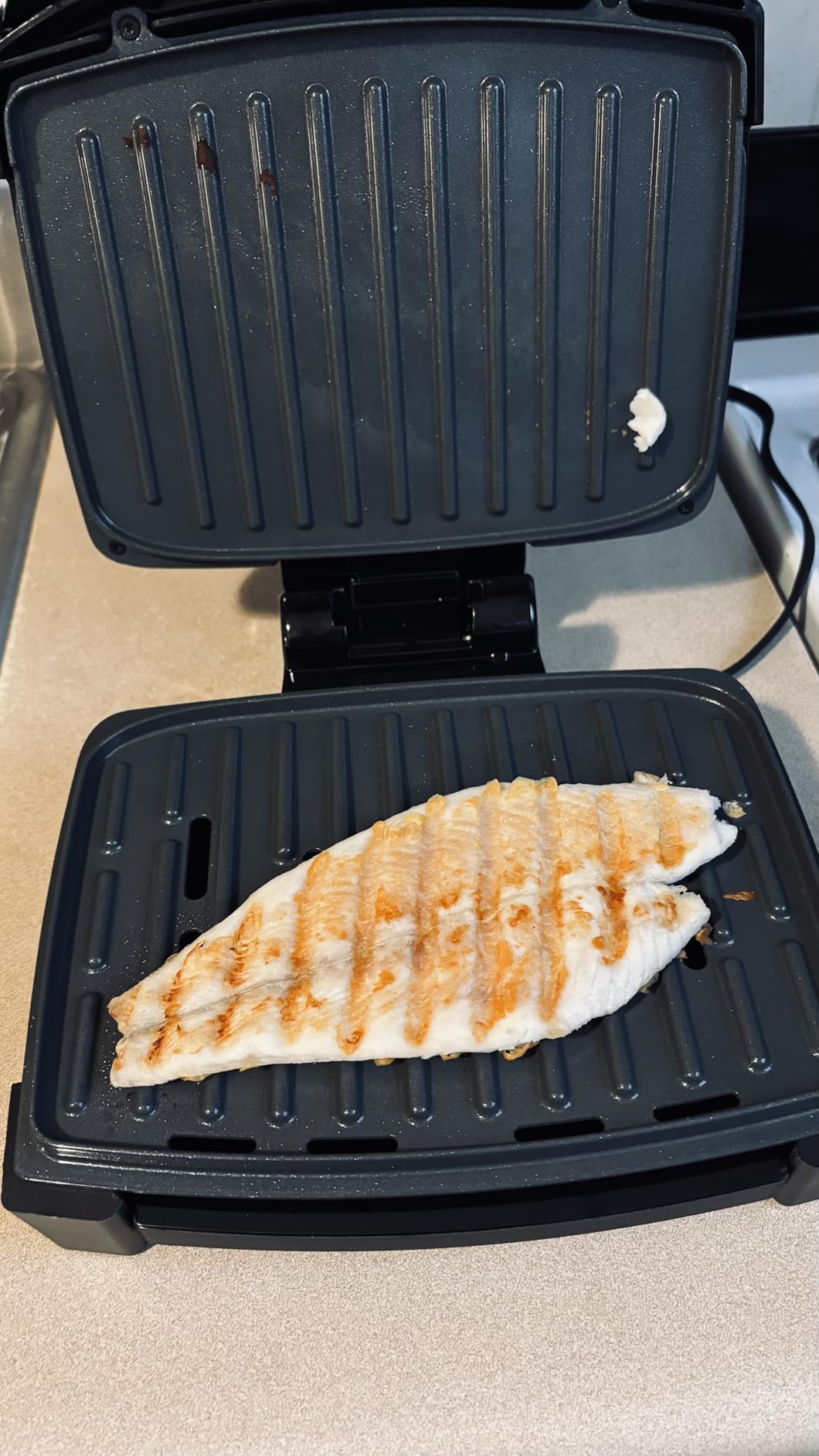 GEORGE FOREMAN® Contact Submersible™ Grill, 5-Serving Grill - Adjustable Temperature Control, Black Plates, Wash the entire grill customer photo 2