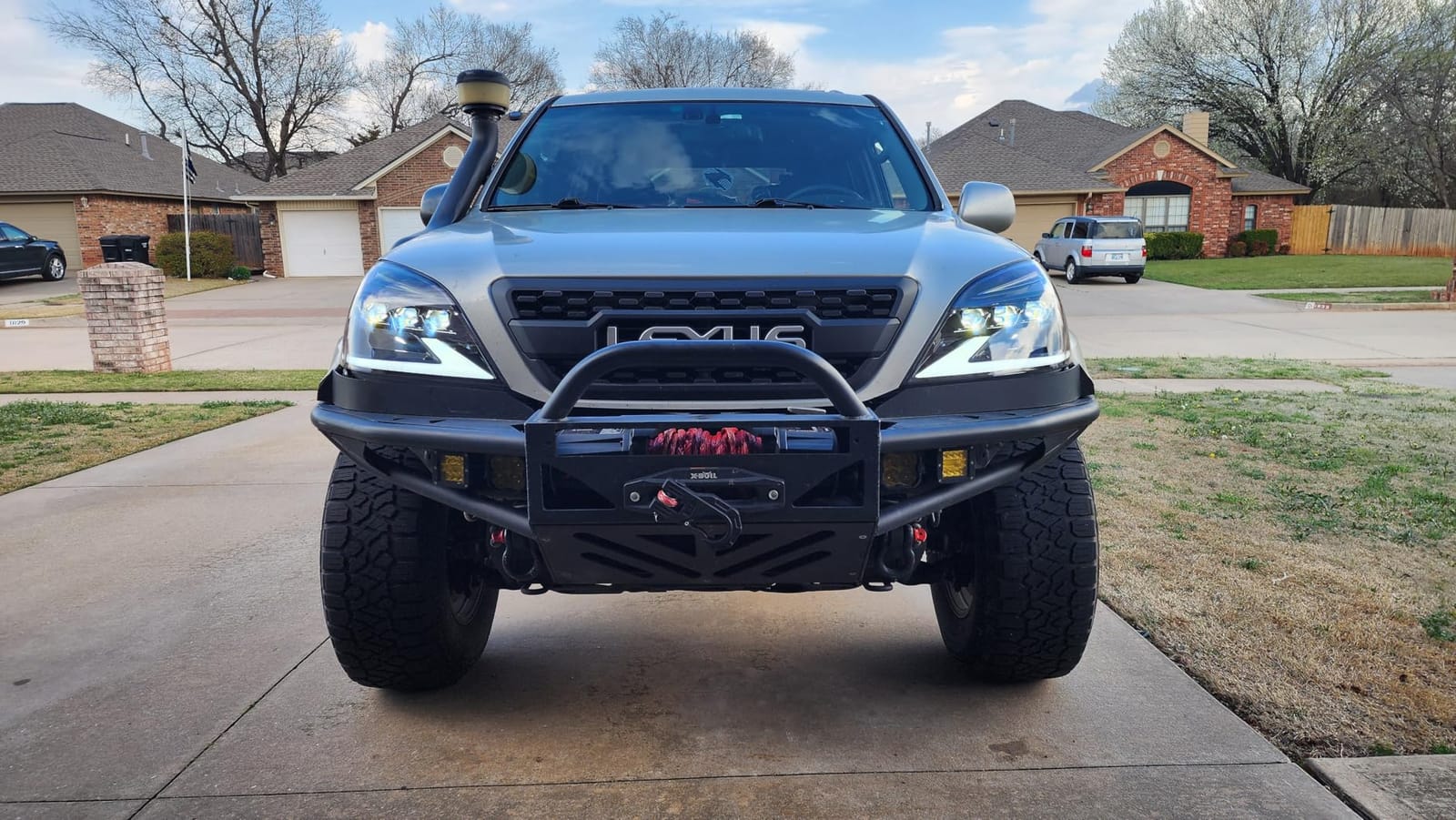 X-BULL Winch-10000 lb. Load Capacity Electric Winch Kit -12V Synthetic Rope Winch,Waterproof IP67 Electric Winch with Hawse Fairlead, with Wireless Handheld Remote and Corded Control Recovery customer photo 1