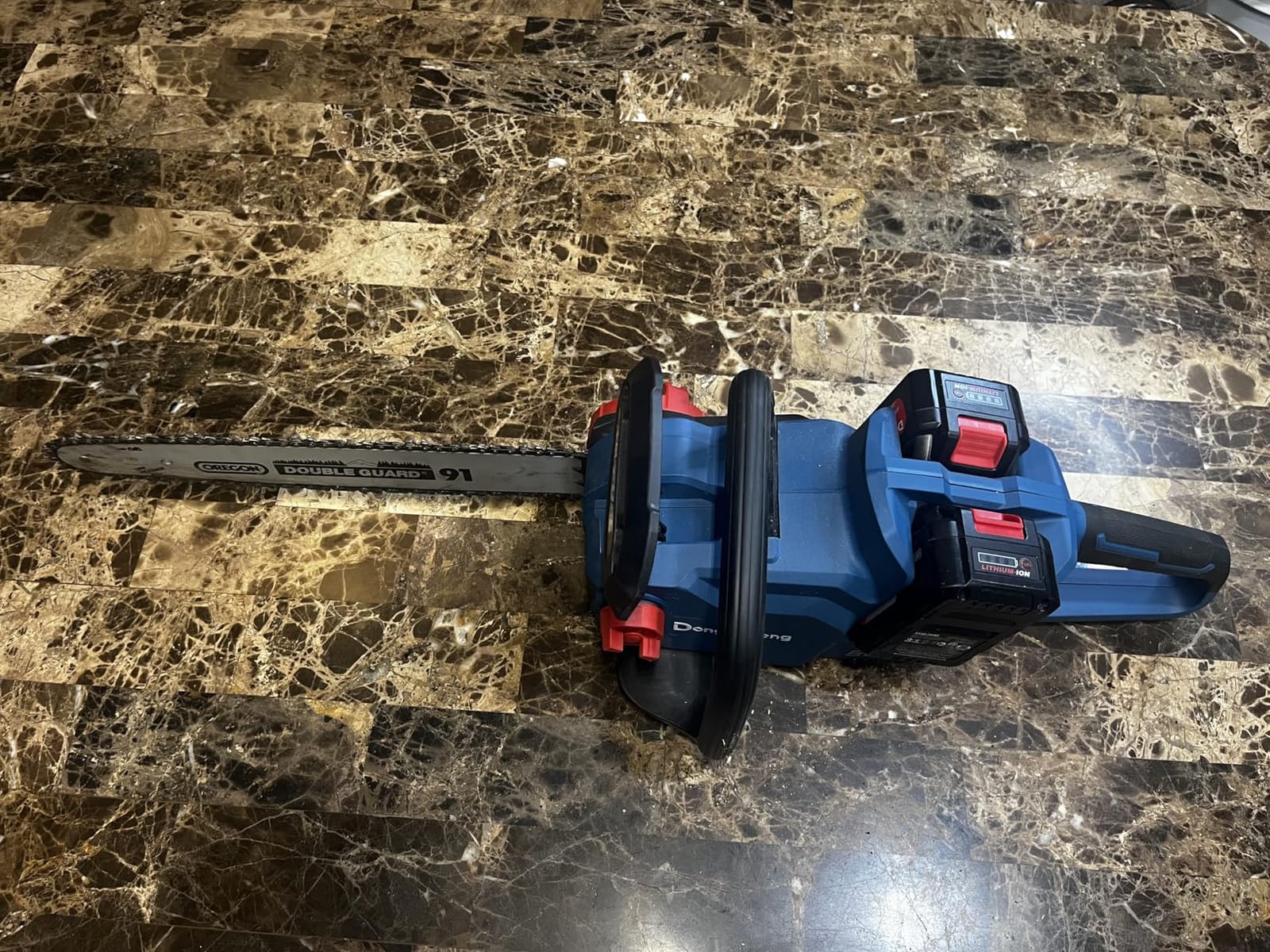 DongCheng 40V 16-Inch Brushless Cordless Chainsaw with 2x4.0Ah Batteries – Gas-Like Power for Tree Felling, Storm Cleanup & Firewood, Tool-Free Tensioning, Auto Oiler, Chain Brake customer photo 1