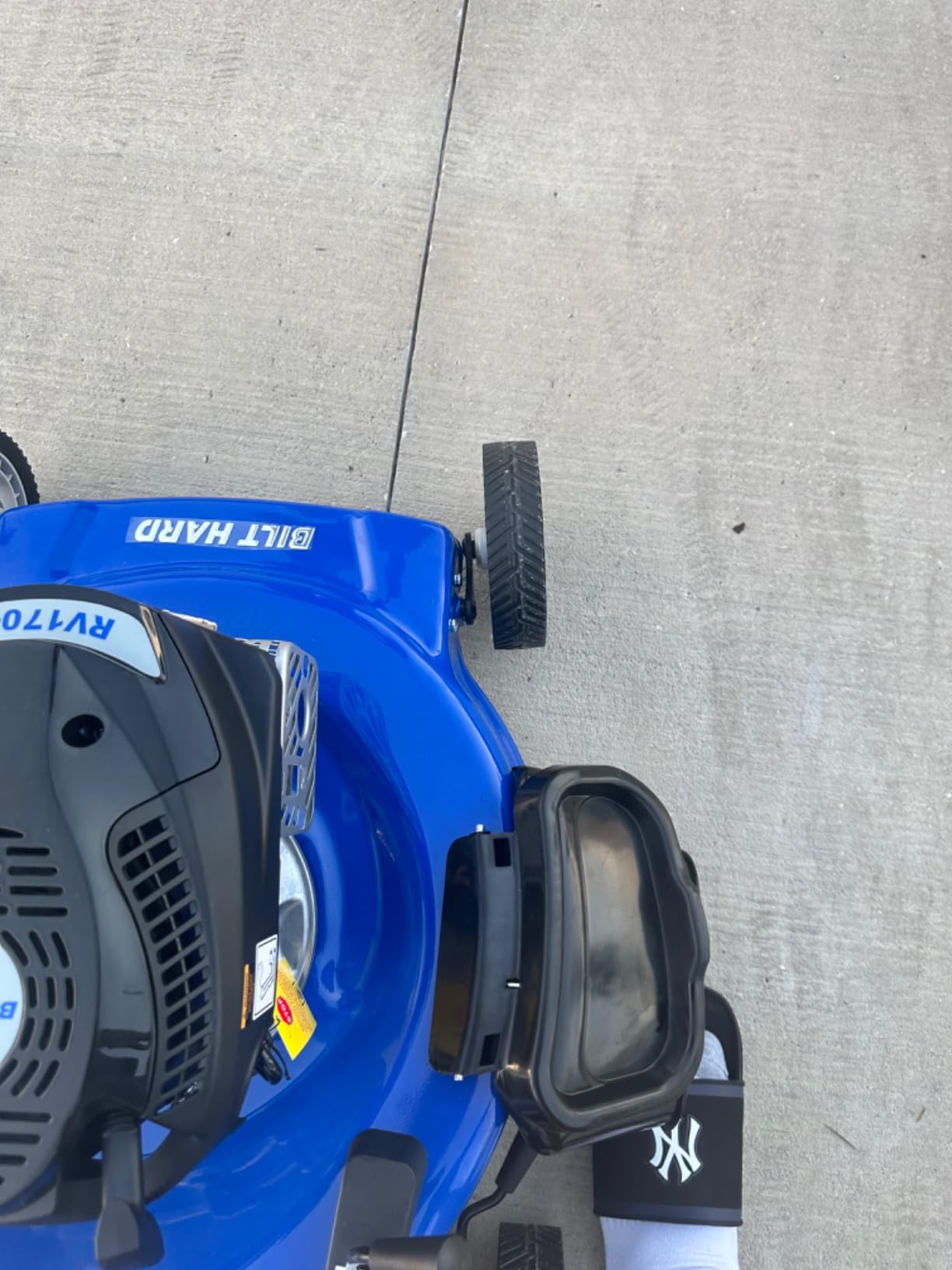 BILT HARD 21 Inch Lawn Mower Gas Powered, 4-Cycle 144cc Engine, 3-in-1 Push Lawnmower with Bagging, Mulching & Side Discharge, Adjustable 8-Positions Cutting Height, Easy Start customer photo 2