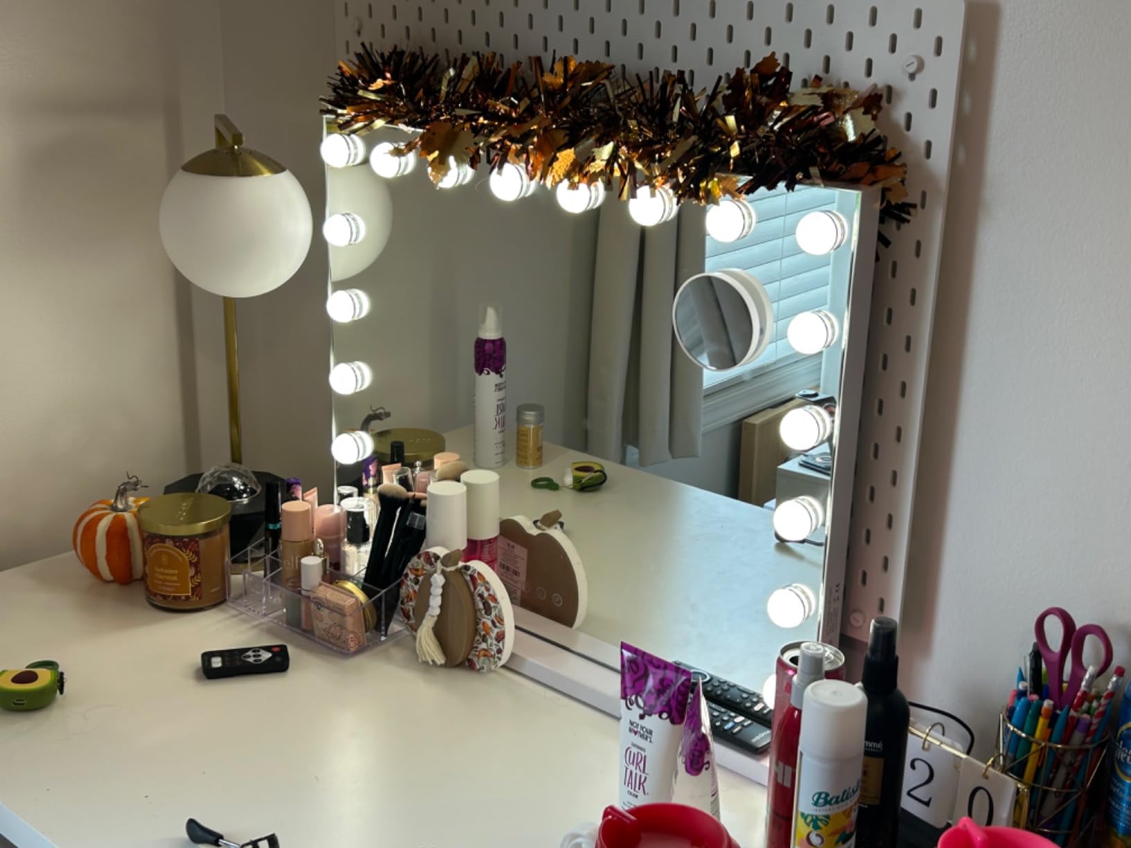M MIVONDA Hollywood Vanity Vanity, Makeup Mirror with 18 Dimmable LED Bulbs customer photo 2