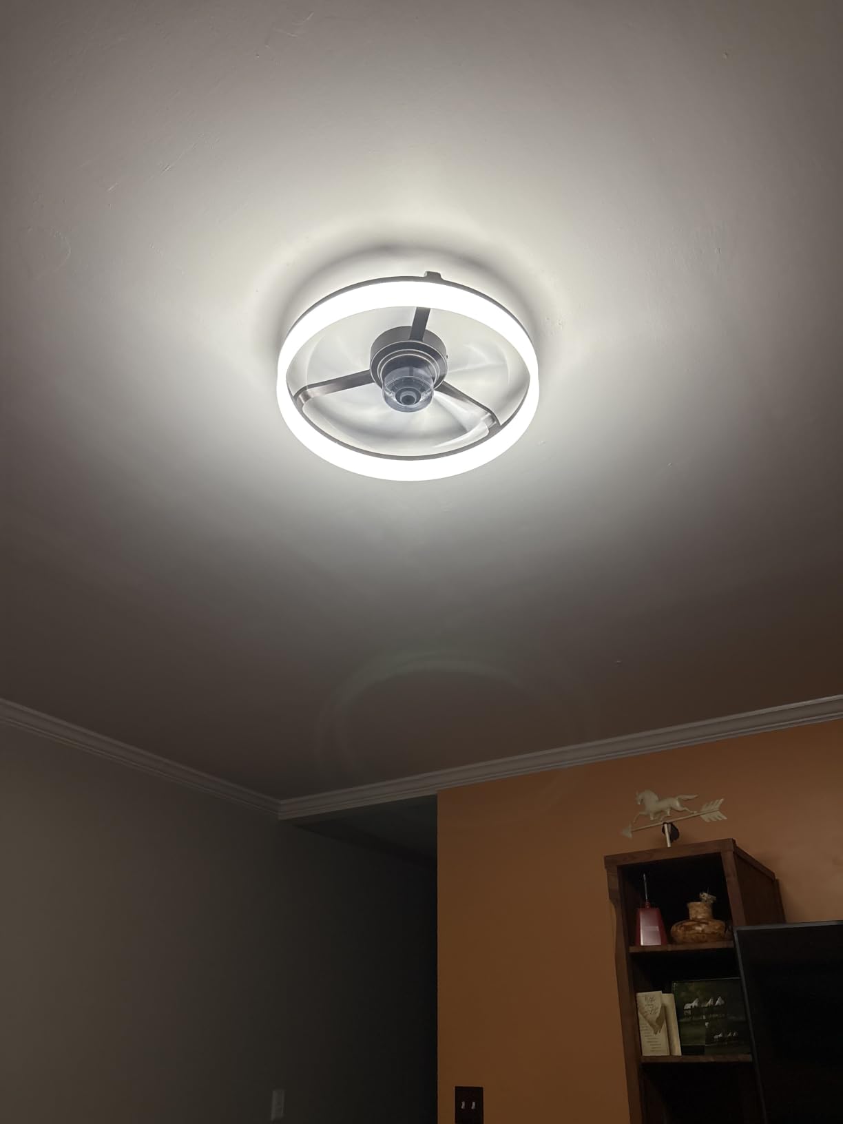 VOLISUN Low Profile Ceiling Fans with Lights and Remote, 19.7in Fandelier Ceiling Fan Flush Mount, 3000K-6500K Smart Bladeless LED Fan Light, White Modern Ceiling Fans with Lights for Bedroom customer photo 2
