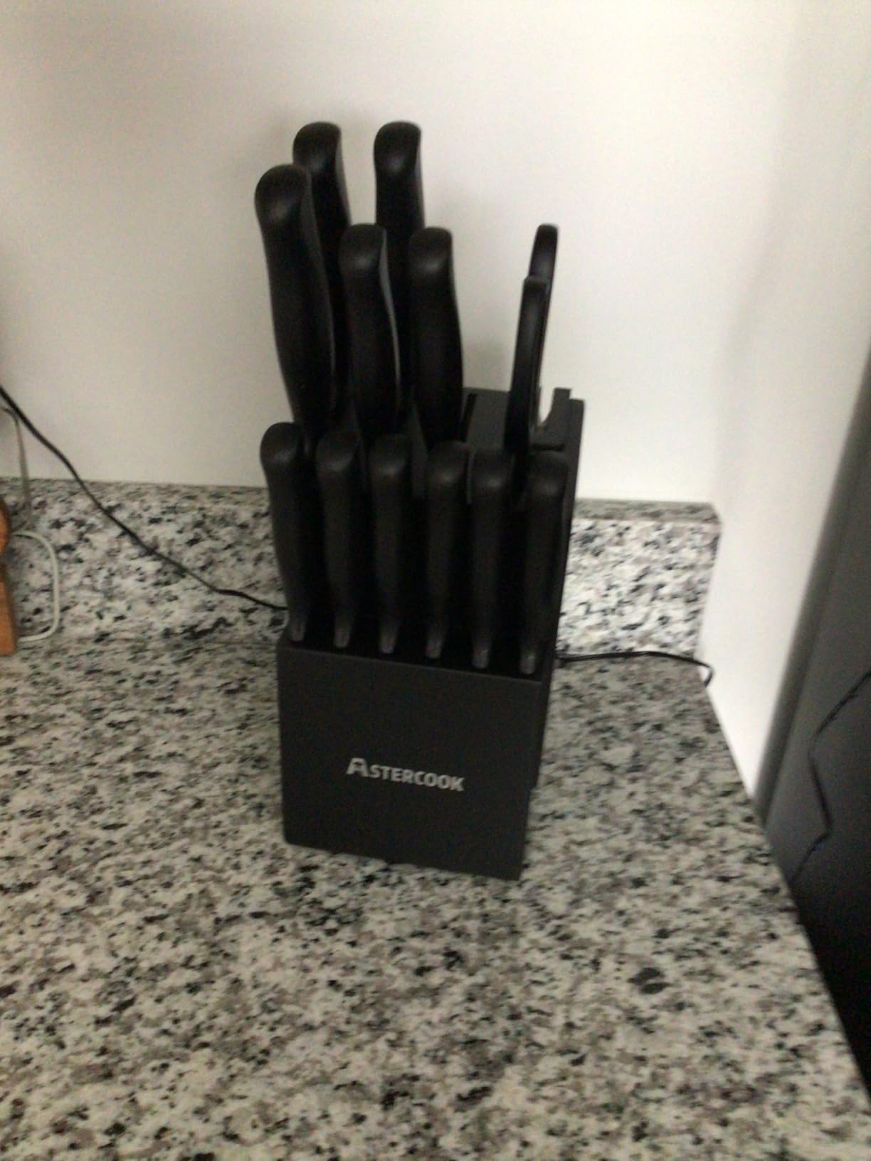 Astercook Knife Set for Kitchen with Block and Sharpener 15pcs German customer photo 1