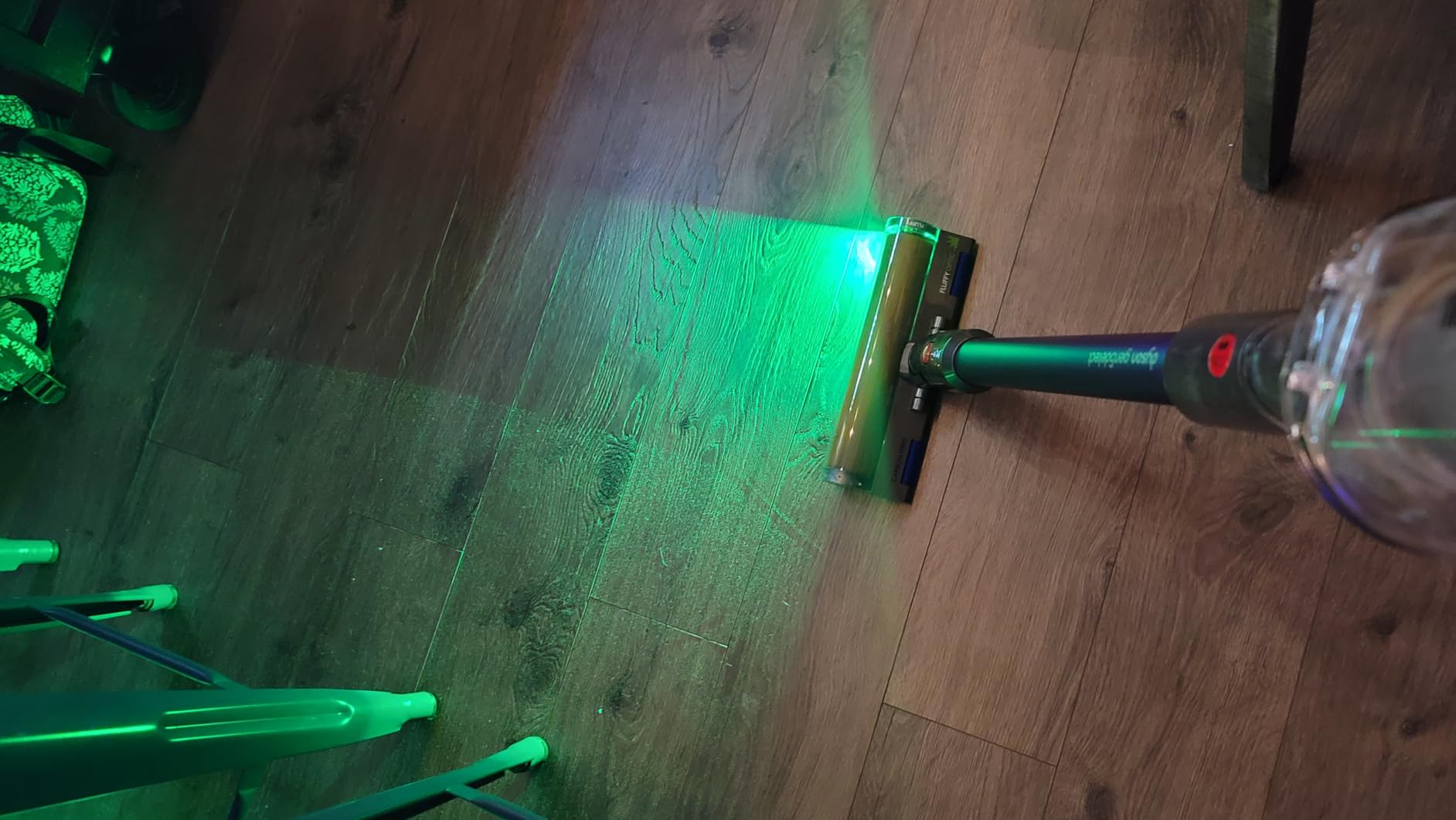 Dyson Gen5detect Cordless Vacuum, 280AW, 3 Power Modes, Up to 70 Minutes,² Illumination Reveals dust, HEPA Filtration, All Floor Types customer photo 2