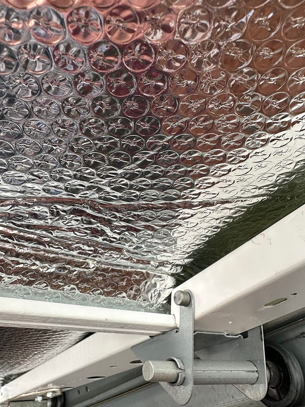 Gerrii 16 Pcs 16 P Garage Door Insulation Kit Double Bubble Insulation Panels Reflective Aluminum Radiant Thermal Winter Summer Barrier Sheets 100 Tape for Attic Garage Wall (20.5 x 54 Inch) customer photo 2