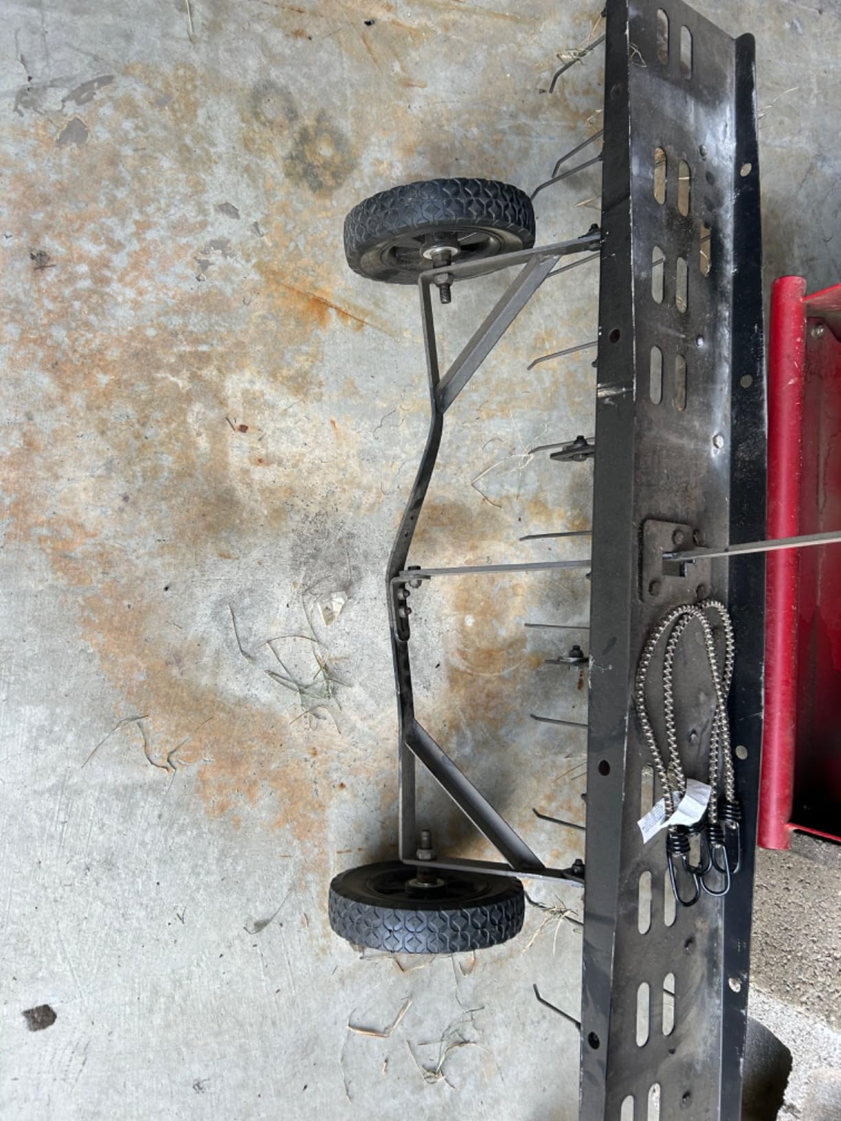Suchtale 48 Inch Tow Behind Lawn Dethatcher with 24 Spring Tines customer photo 2