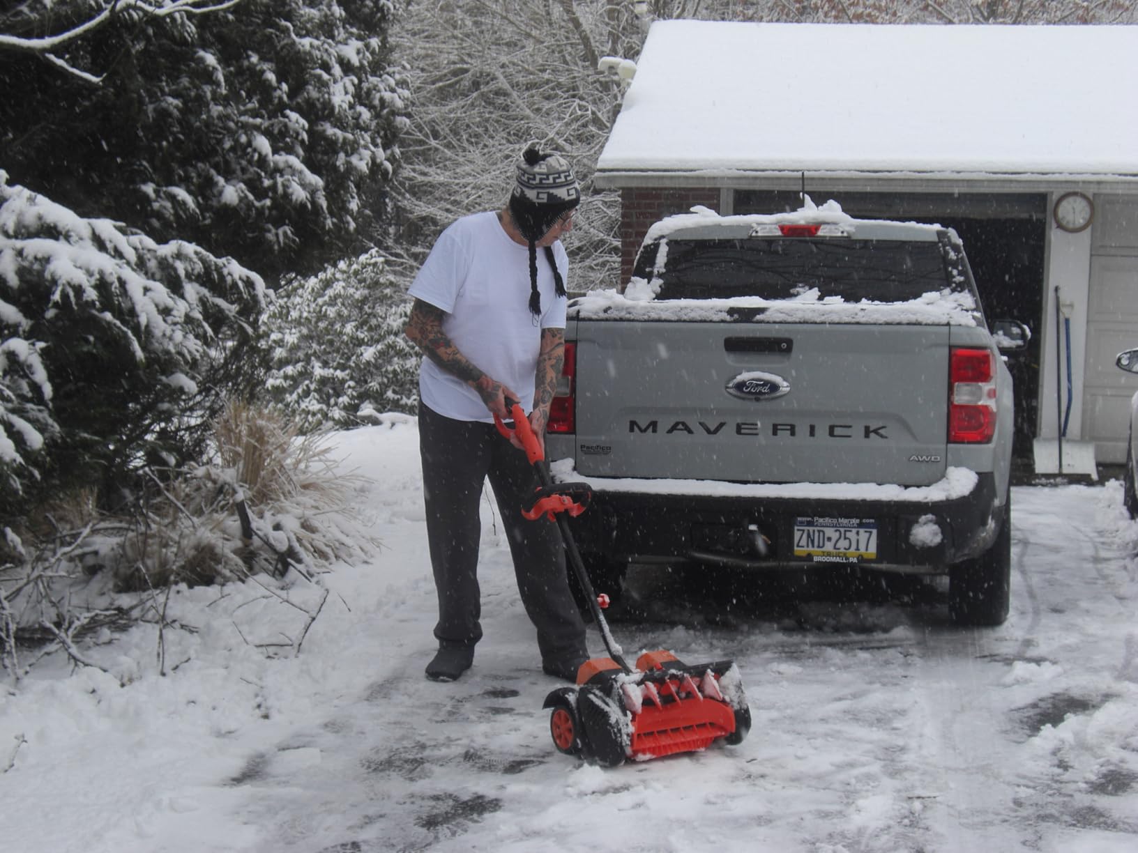 VOLTASK 48V 16-Inch Brushless Cordless Snow Shovel with Wheels, Orange customer photo 1
