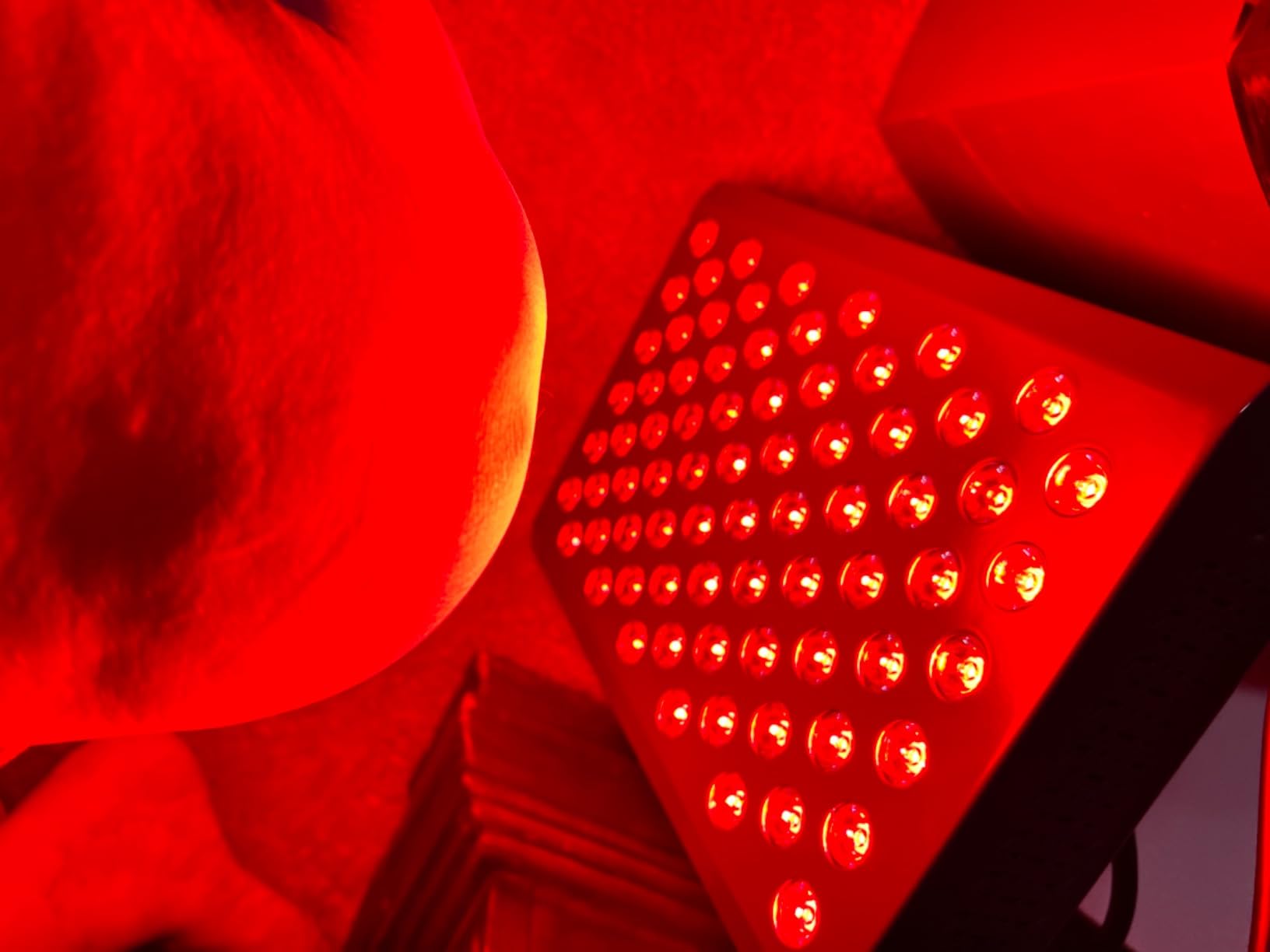 Hooga Red Light Therapy Panel Device – 630nm 660nm 810nm 850nm Red & Near Infrared Light Therapy, LED Light Therapy Lamp, 72 Quad Chip LEDs, Adjustable Brightness, Pulse Mode – ULTRA360 customer photo 2