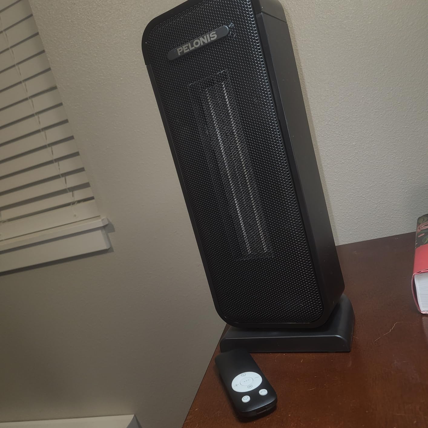 PELONIS 30” Ceramic Tower Space Heater with Adjustable Thermostat for Large Room, 75° Oscillation, Remote Control & 12H Timer, Tip-Over Switch & Overheating Protection, 1500W, PHF15RSAPH30, Black customer photo 2