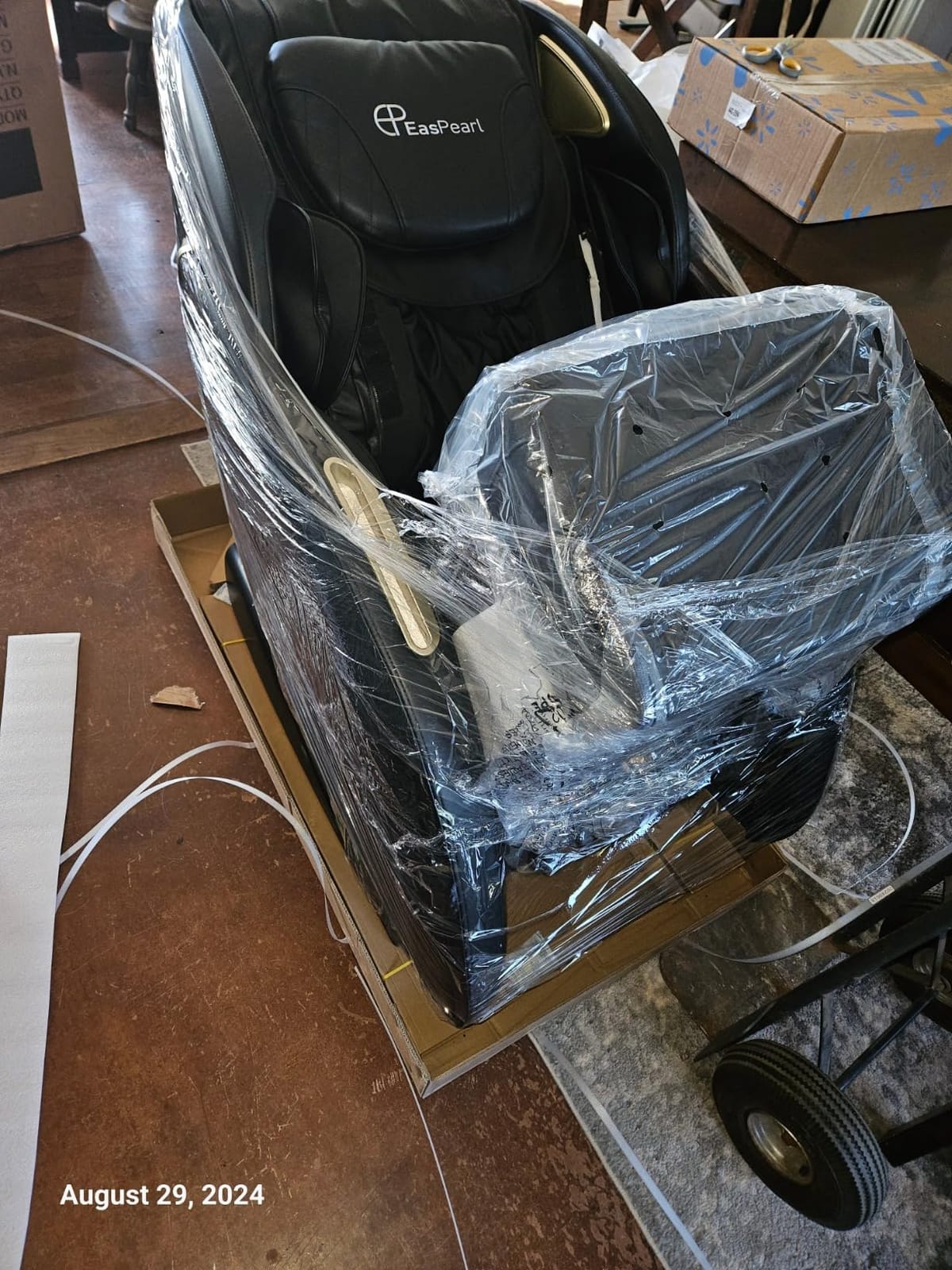 EASPEARL Massage Chair Full Body with 24 Auto Modes & Manual Custom Modes customer photo 1