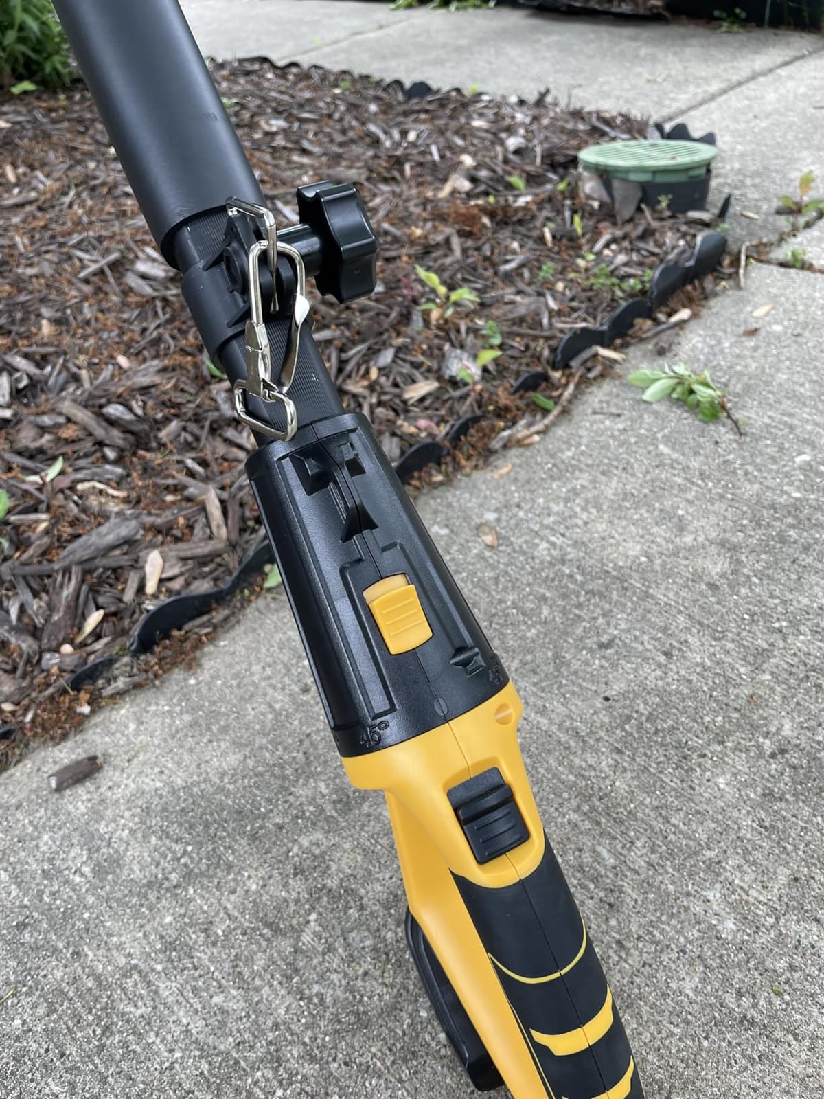 Alloyman 20V MAX Pole Hedge Trimmer,Telescoping Pole Hedge Trimmer,with 2 Packs 4.0Ah Batteries & Charger,8 Feet Hedge Trimmer for Shrubs Pruning customer photo 1