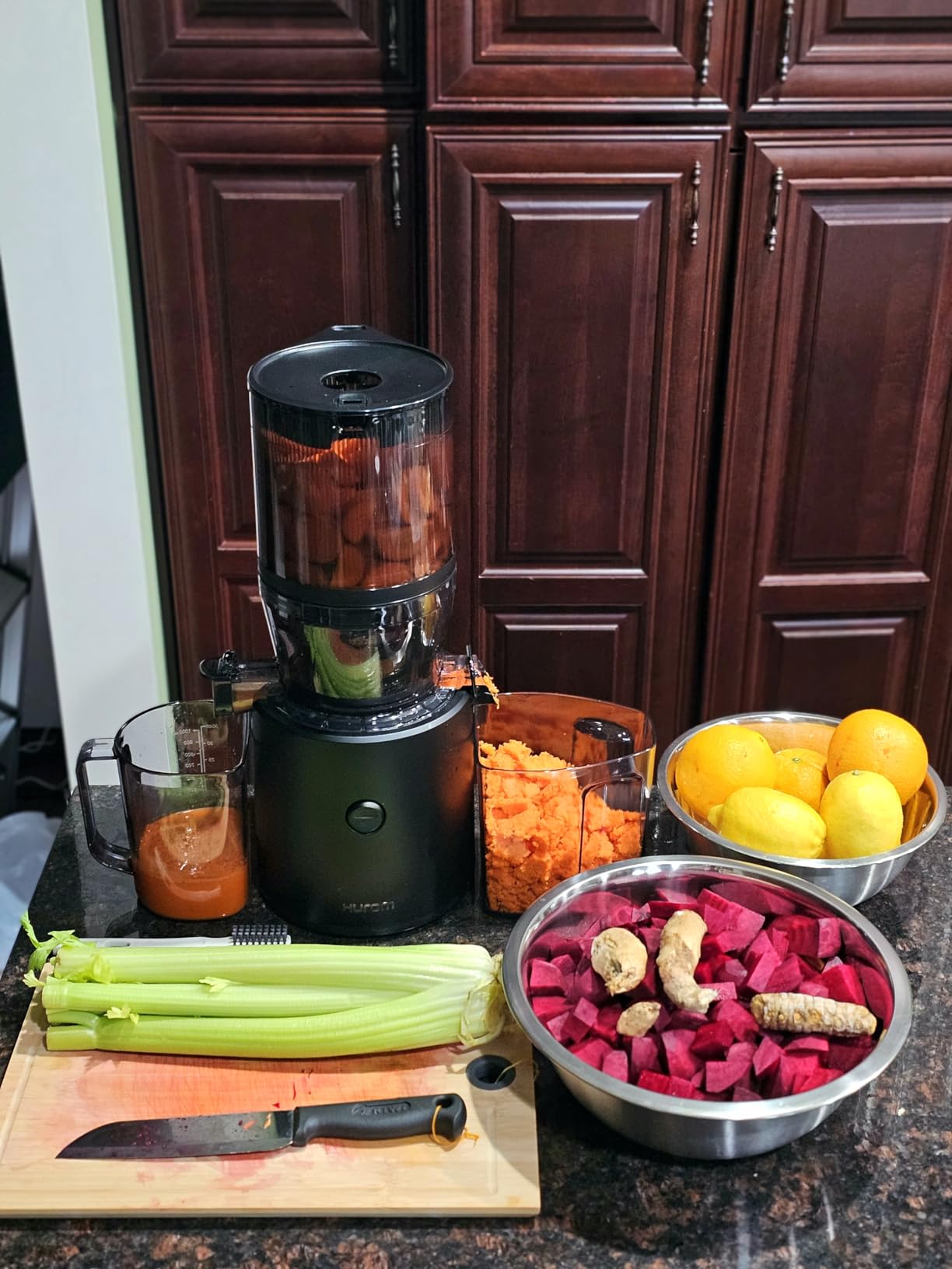 Hurom H320 Cold Press Juicer Machine, Easy to Clean Masticating Slow Juicer, Coarse Strainers, Self-Feeding, Hands Free, Family Size, Quiet Motor, Easy Assembly (Kale/Dark Green) customer photo 2