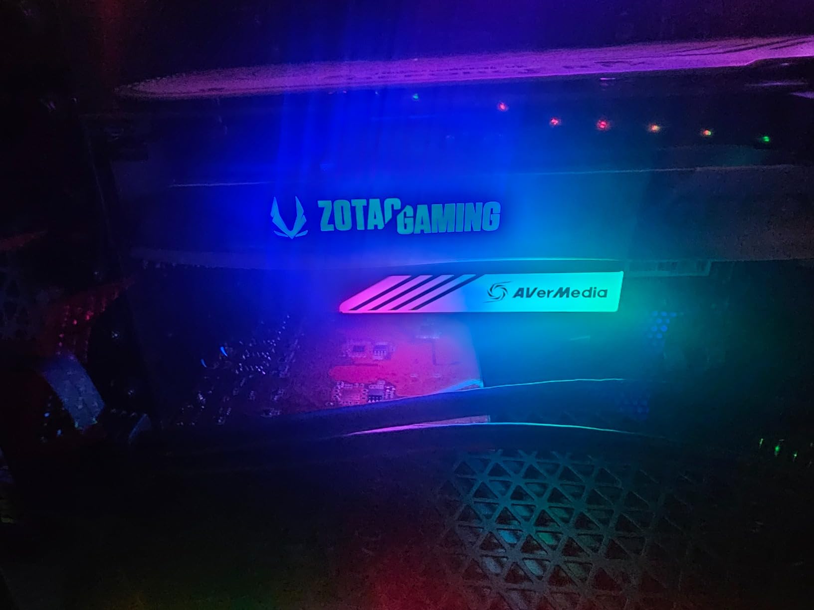 AVerMedia HDMI 2.1 Internal PCIe Capture Card for Streaming and Recording 4K60 with Ultra-Low Latency on PS5, PS4 Pro, Xbox Series X/S, Xbox One X, Switch Games - GC575 Live Gamer 4K 2.1 customer photo 1