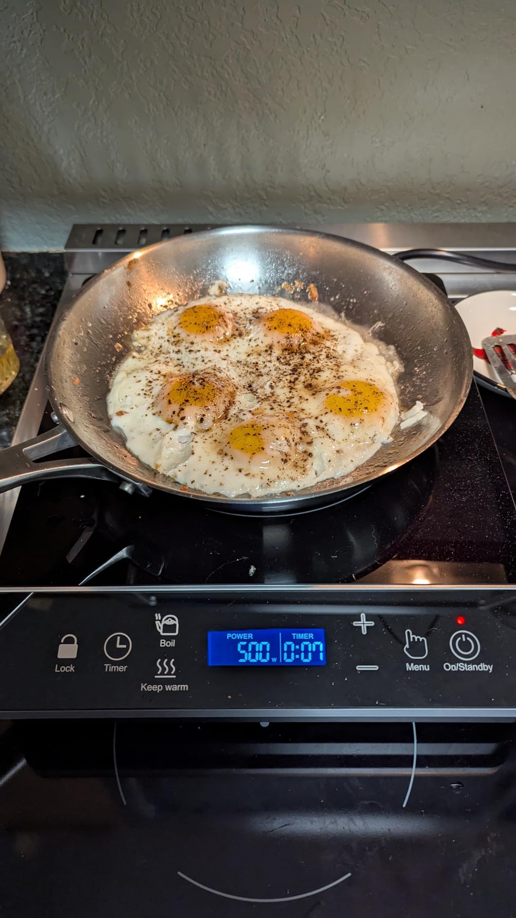 OMEO Portable Induction Cooktop Hot Plate Countertop Burner 1800 Watts Induction Burner with LCD Sensor Touch, LED Display, 10 Temperature Levels, Child Safety Lock, Auto Shutoff Function customer photo 1
