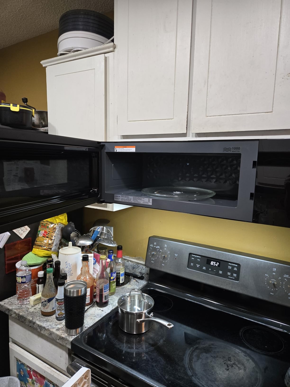 Farberware 1.7 Cu. Ft. Over-the-Range Microwave Oven – 1000 Watts Power, Auto Cook Settings, Defrost, Easy Clean and Child Safety Lock - Black customer photo 2