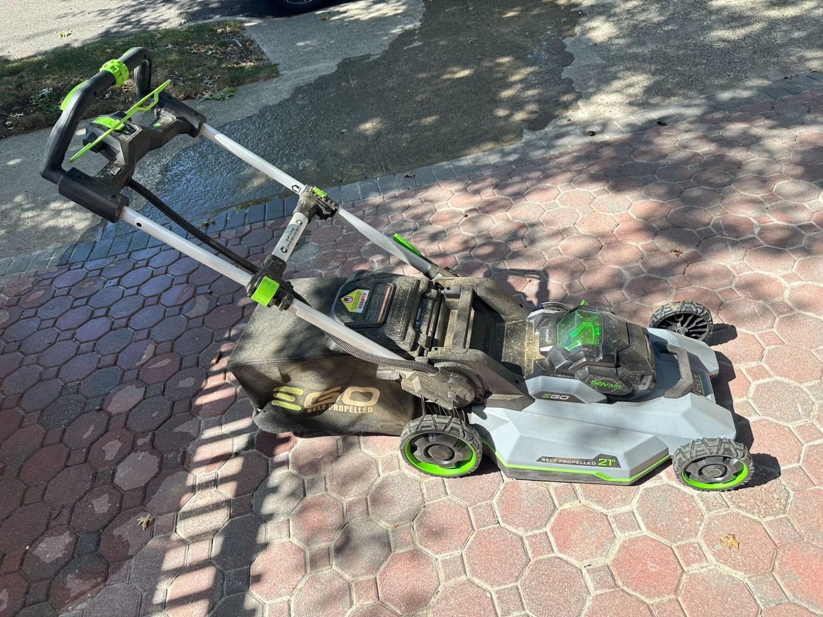 EGO POWER+ Cordless Electric Lawn Mower, Self-Propelled, Includes 56V 7.5Ah Battery and Rapid Charger (LM2135SP) Plus Extra 5.0Ah Battery (BA2800T) customer photo 1