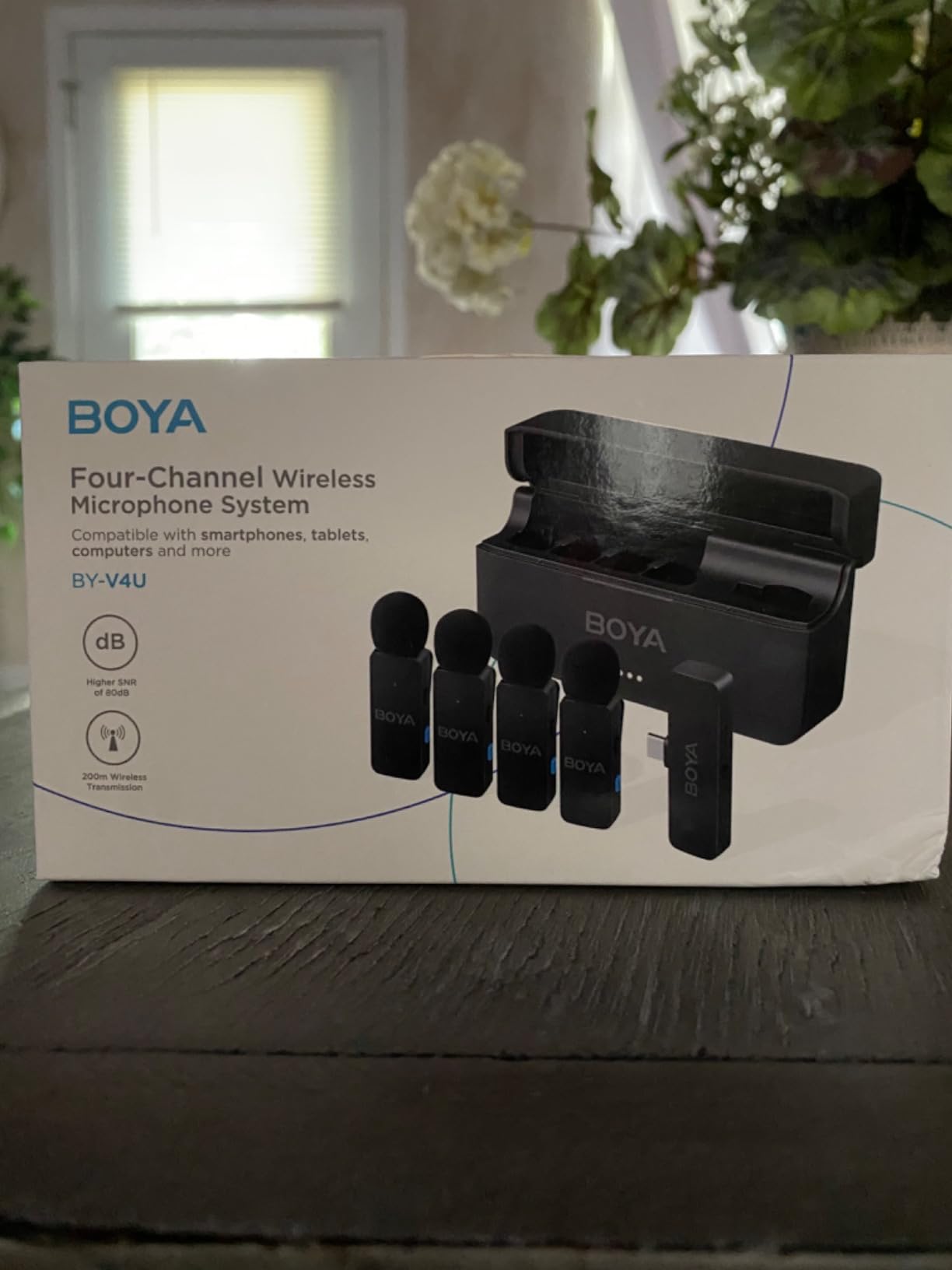 BOYA BY-V4U Wireless Lavalier Microphone for iPhone 17/16/15 Series Type C Smartphone with Charging Case, 4-Channel Mono Output, Omnidirectional Noise Cancelling Lapel Mic for Video Recording Podcast customer photo 2