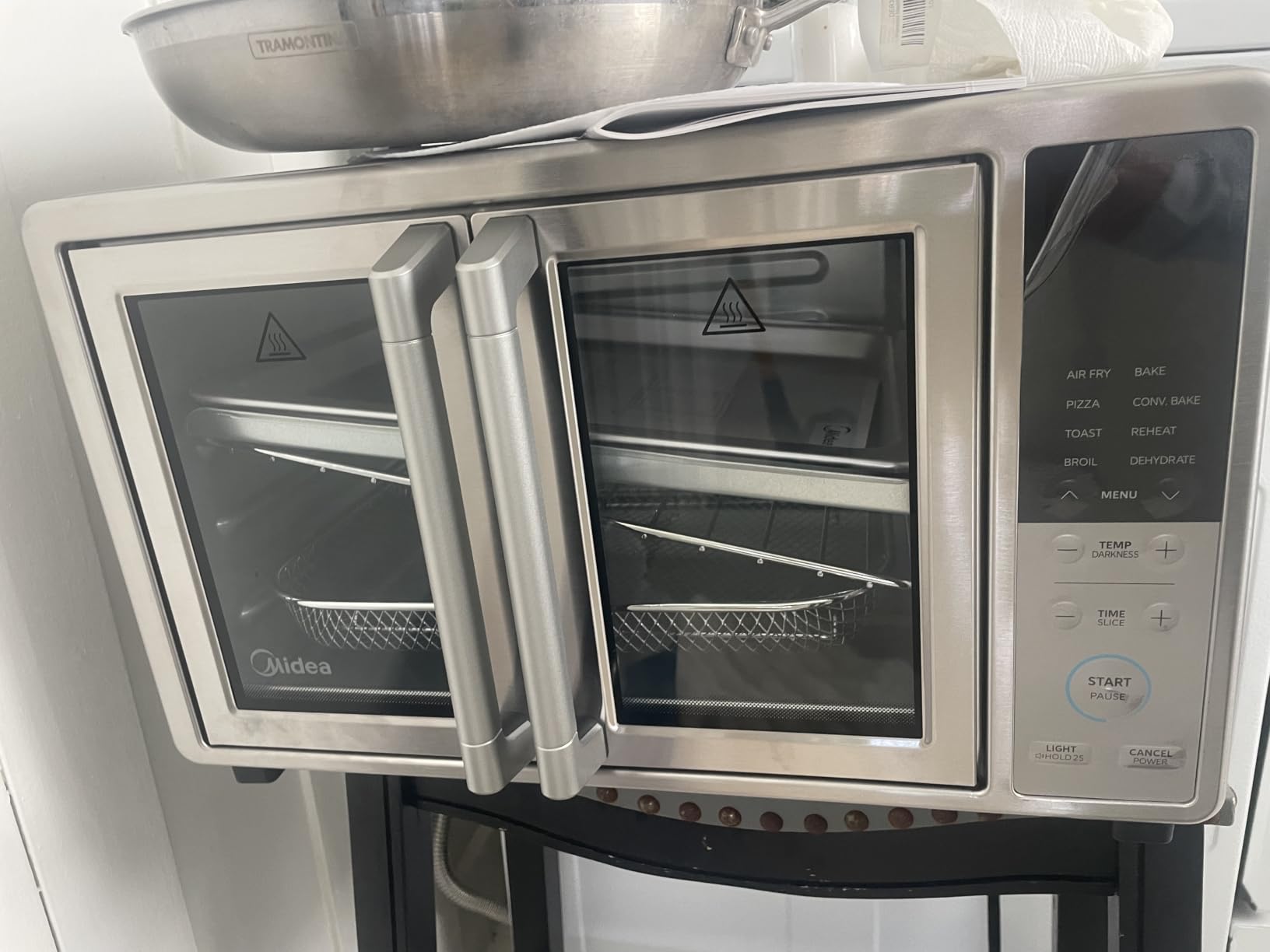 Midea Flexify Classic French Door Toaster Oven Air Fryer Combo, 26.4 QT customer photo 2