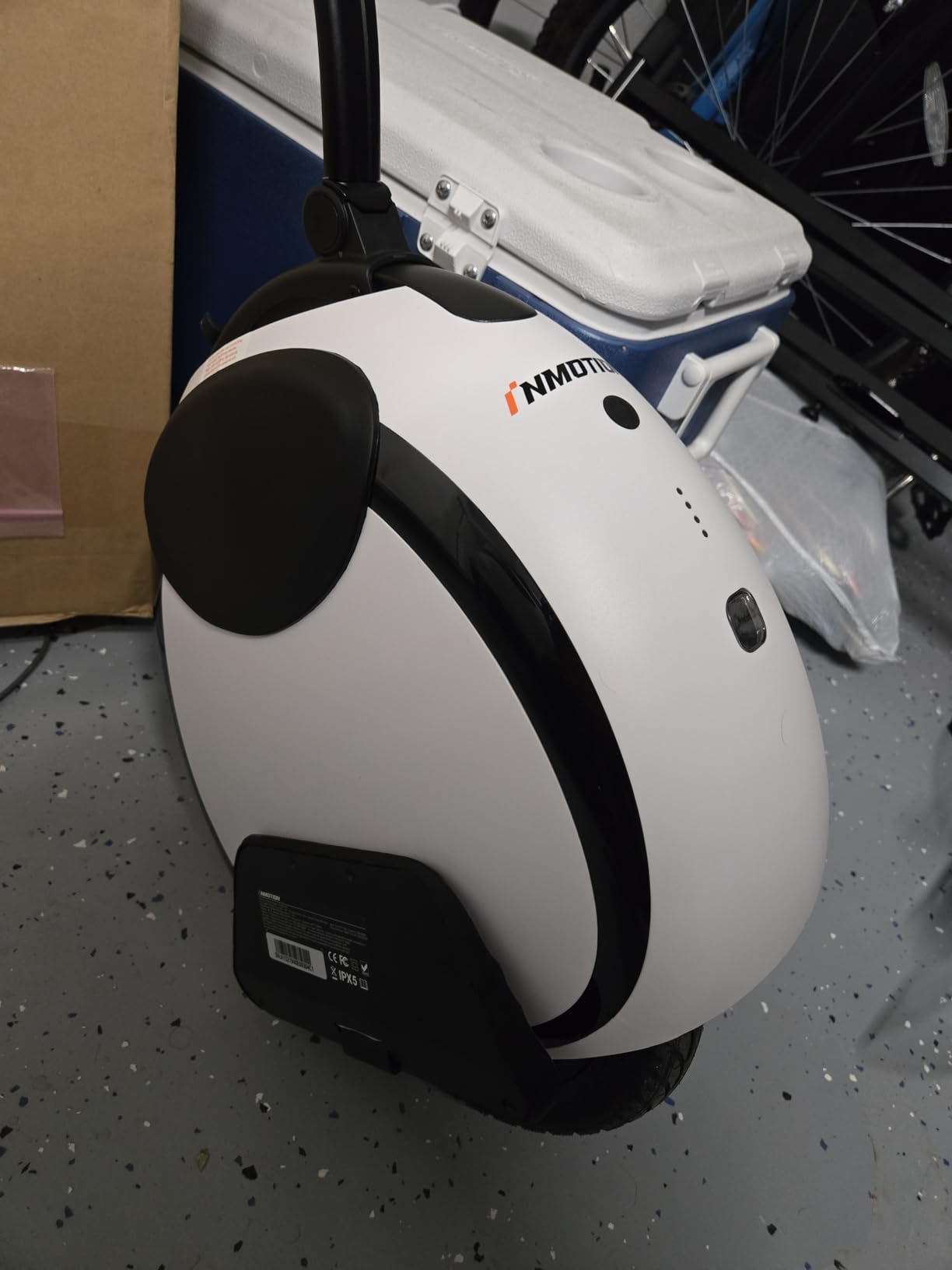 INMOTION E20 Electric Unicycle with Dual Tires for Easier Self-Balancing customer photo 2