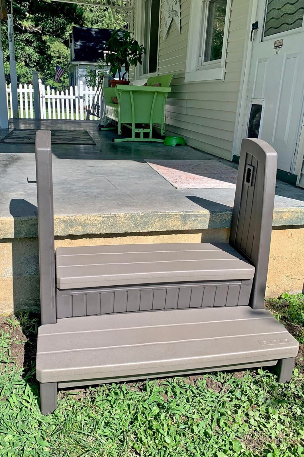 Step2 Hot Tub Storage Steps with Handrails, 2-Step Stool, Waterproof Stairs for Outdoor/Indoor Pool or Jacuzzi, Made of Durable Plastic, Dark Cedar customer photo 2