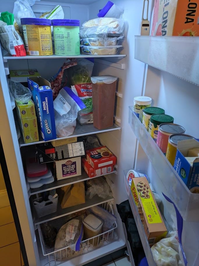 BLACK+DECKER 16 Cu. Ft. French Door Refrigerator, Built-in Ice Maker, White customer photo 2