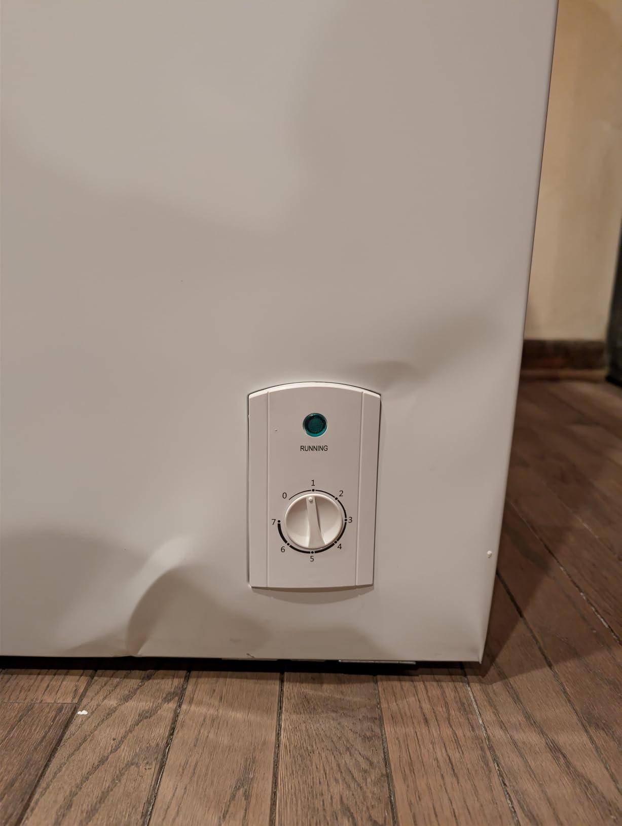 BLACK+DECKER 16.2 Cu. Ft. Chest Freezer, R600a Refrigerant, BCF1620E, White customer photo 1