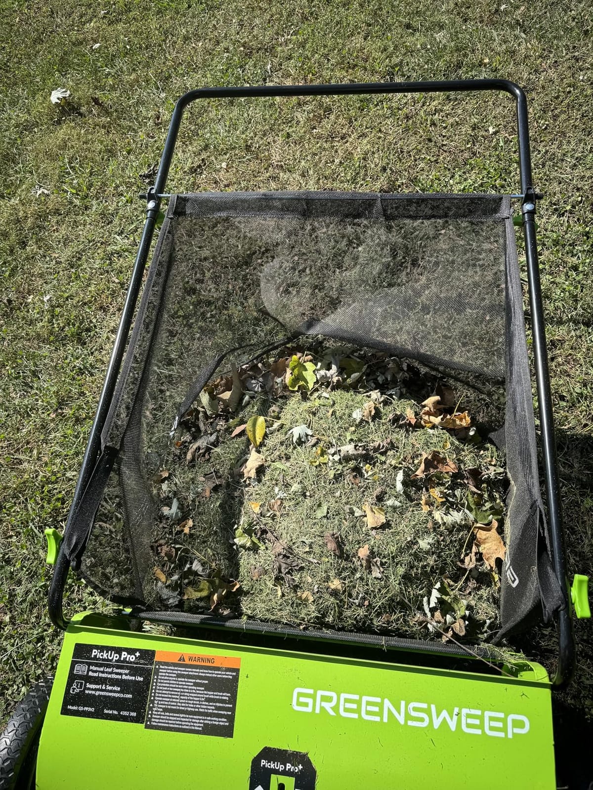 Pickup Pro XL Garden Sweeper - Manual Leaf & Grass Push Lawn Sweeper (Pickup Pro Max) customer photo 1