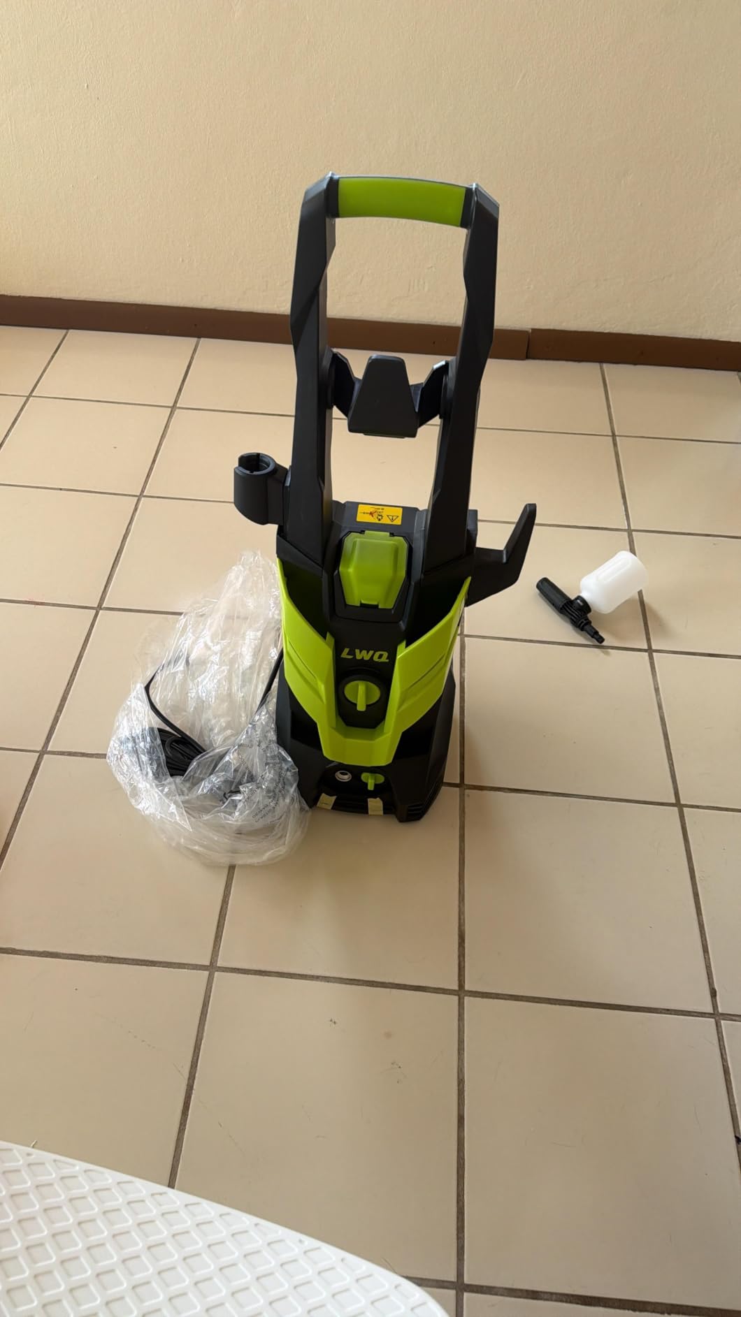 Pressure Washer, Portable Power Washer, 4 Quick Connect Nozzles, High Pressure Cleaning Machine for Car Fence Driveway Patio Washing and More(Light Green) customer photo 1