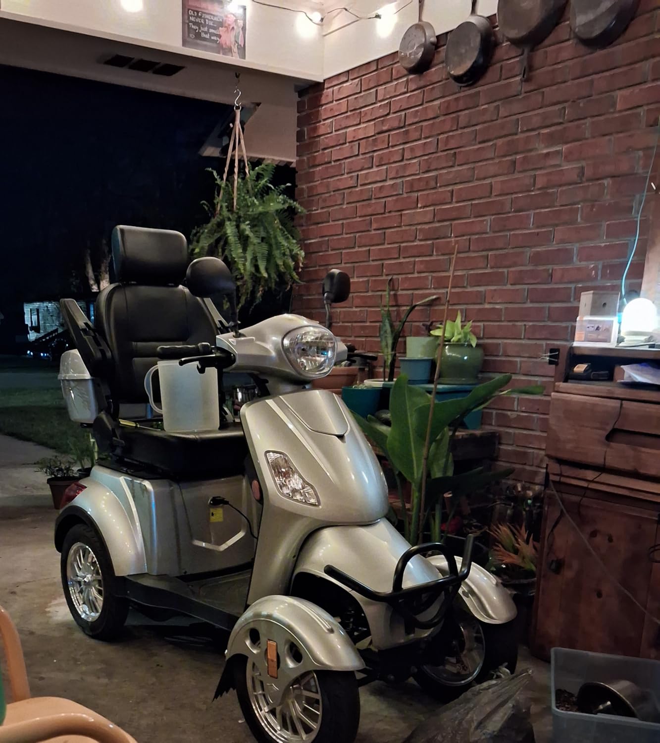Mobility Scooters for Seniors & Adults 500lbs Capacity - 800W All Terrain Electric Powered Mobility Cart - Heavy Duty Mobility Scooter for Elderly w/Charger Remote Keys (Sliver) customer photo 1